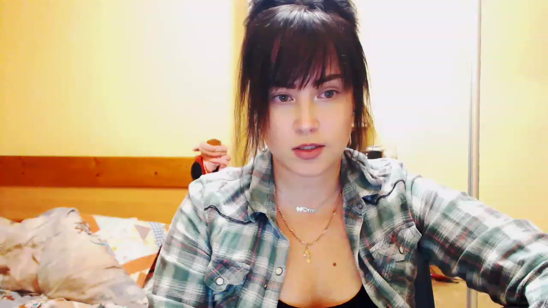 Gallery image thumbnail from CutitaAnn's myfreecams stream on, 05/12/2023, 20:39 image 14 of 20