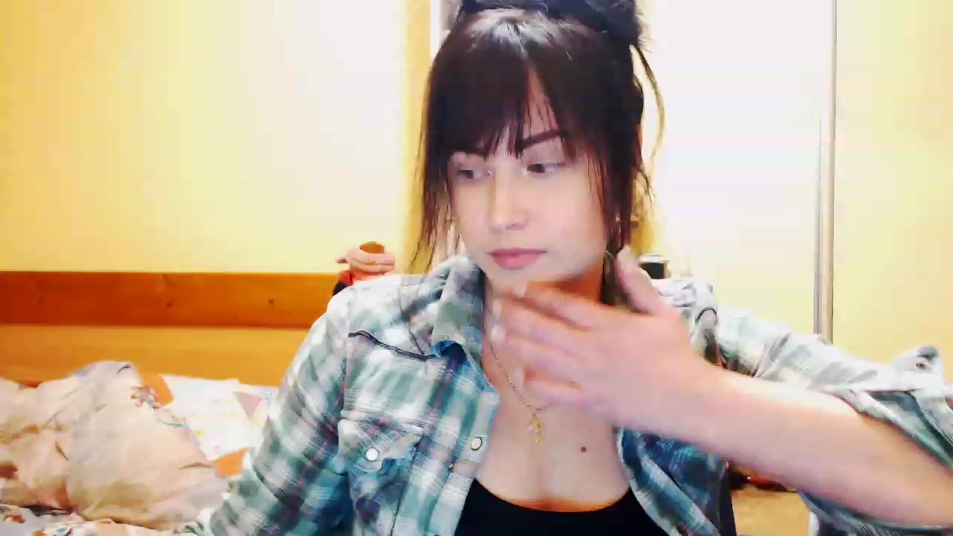 Gallery image thumbnail from CutitaAnn's myfreecams stream on, 05/12/2023, 20:39 image 2 of 20