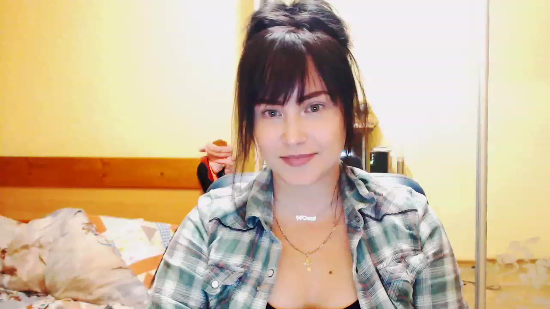 Gallery image thumbnail from CutitaAnn's myfreecams stream on, 05/12/2023, 21:59 image 3 of 20