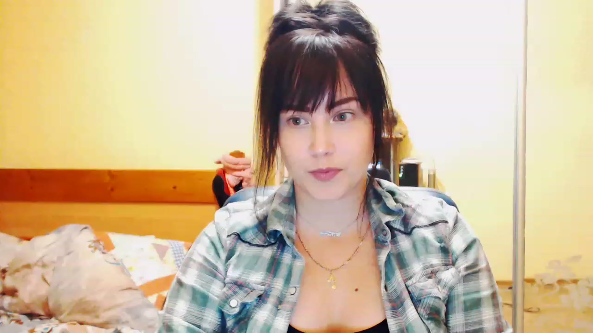Gallery image thumbnail from CutitaAnn's myfreecams stream on, 05/12/2023, 21:59 image 4 of 20