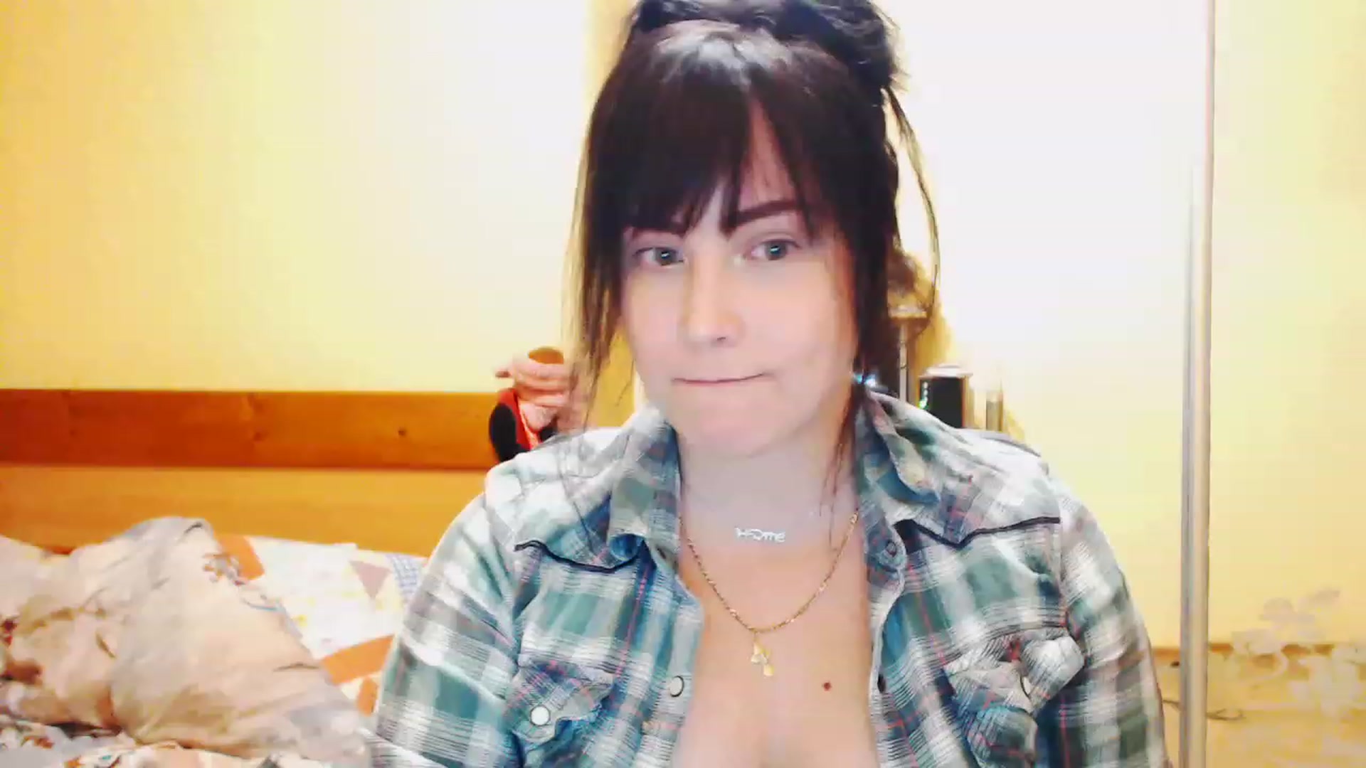 Gallery image thumbnail from CutitaAnn's myfreecams stream on, 05/12/2023, 21:59 image 18 of 20