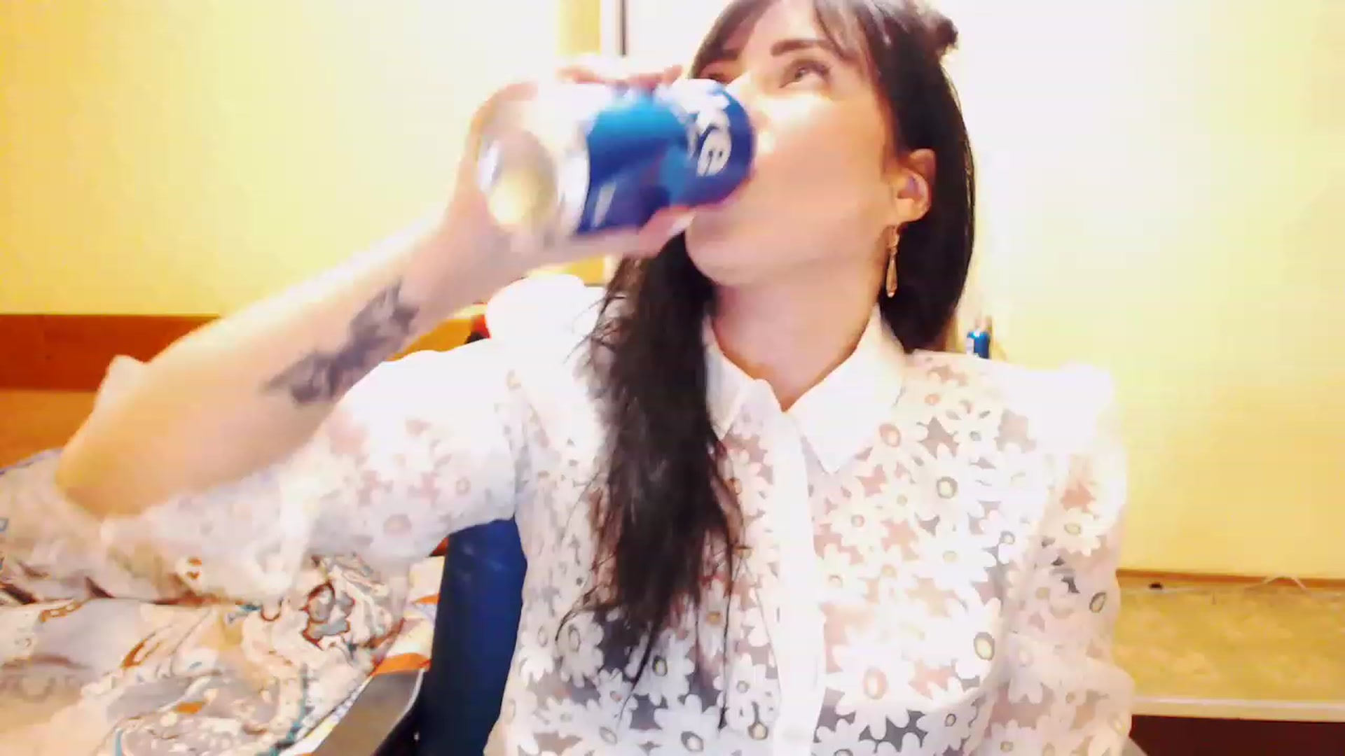 Gallery image thumbnail from CutitaAnn's myfreecams stream on, 05/15/2023, 21:46 image 4 of 20