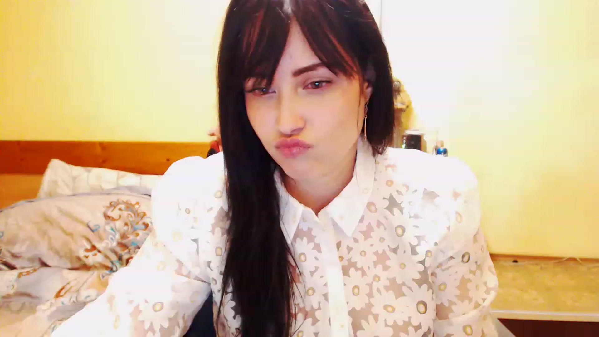 Gallery image thumbnail from CutitaAnn's myfreecams stream on, 05/16/2023, 24:25 image 2 of 20