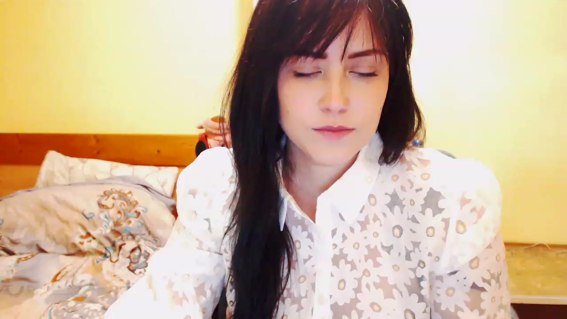 Gallery image thumbnail from CutitaAnn's myfreecams stream on, 05/16/2023, 24:25 image 11 of 20
