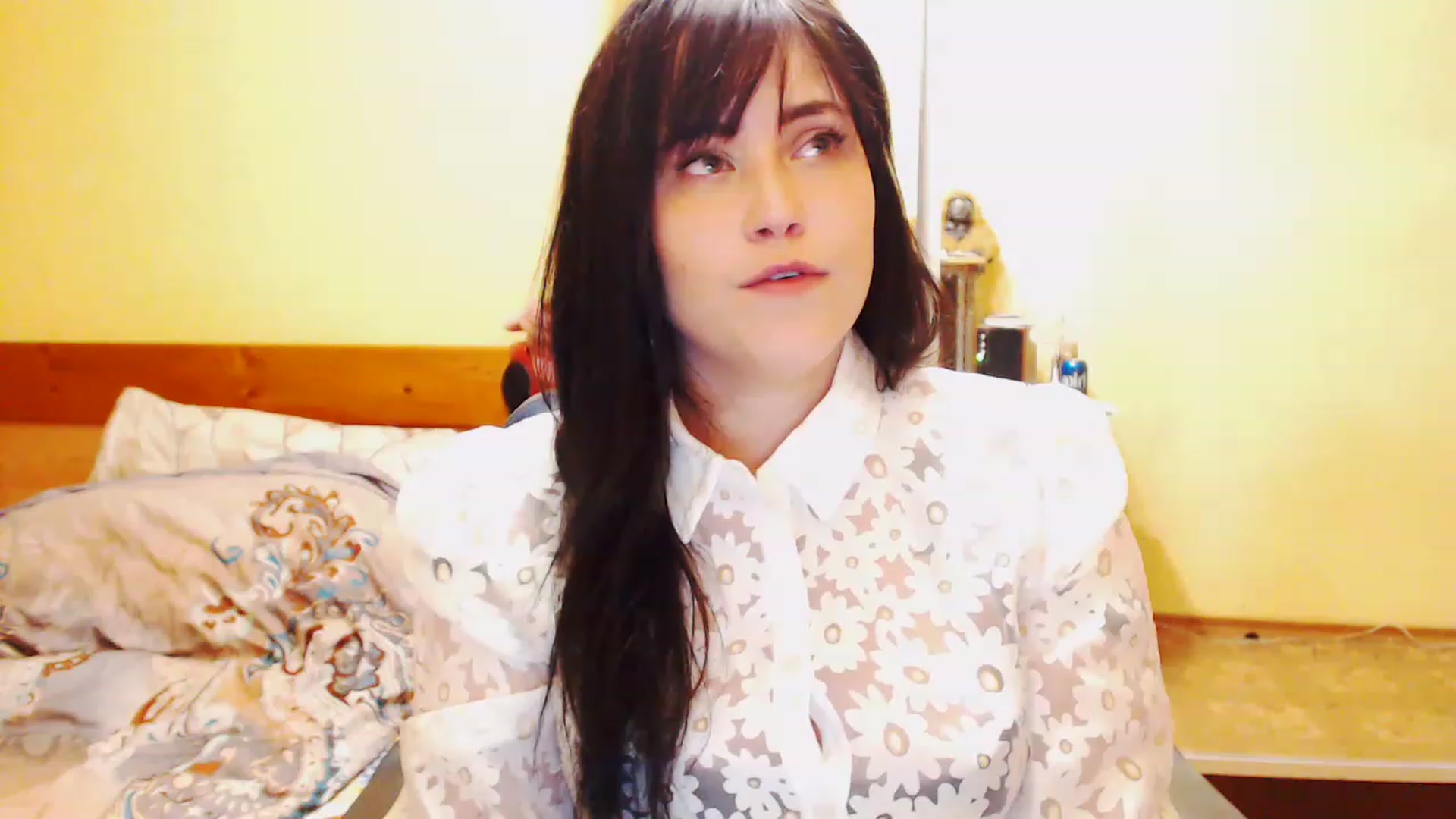 Gallery image thumbnail from CutitaAnn's myfreecams stream on, 05/16/2023, 24:25 image 14 of 20