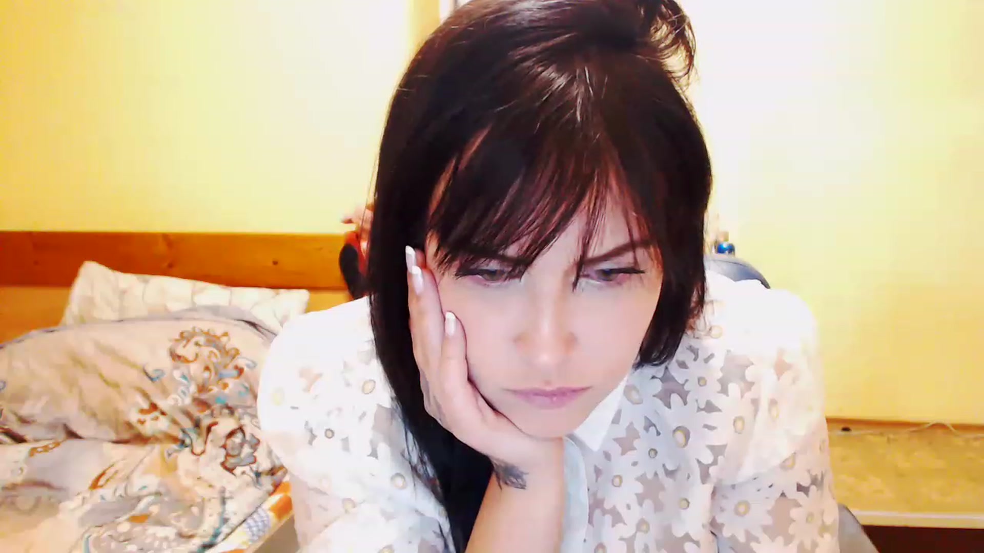 Gallery image thumbnail from CutitaAnn's myfreecams stream on, 05/16/2023, 24:25 image 16 of 20