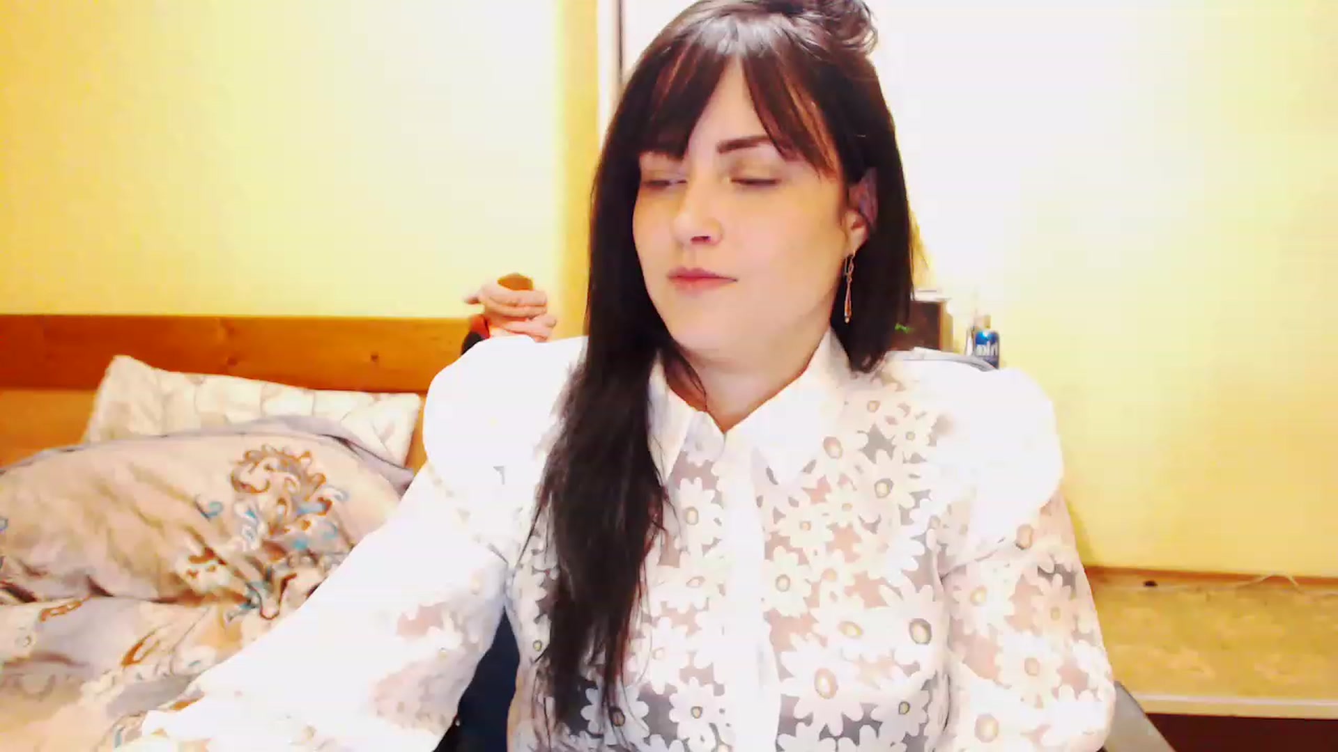 Gallery image thumbnail from CutitaAnn's myfreecams stream on, 05/16/2023, 24:25 image 5 of 20
