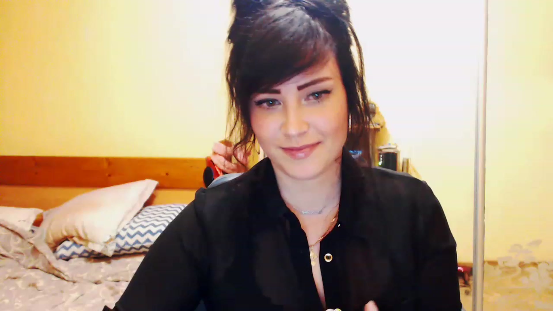 Gallery image thumbnail from CutitaAnn's myfreecams stream on, 05/27/2023, 21:29 image 18 of 20