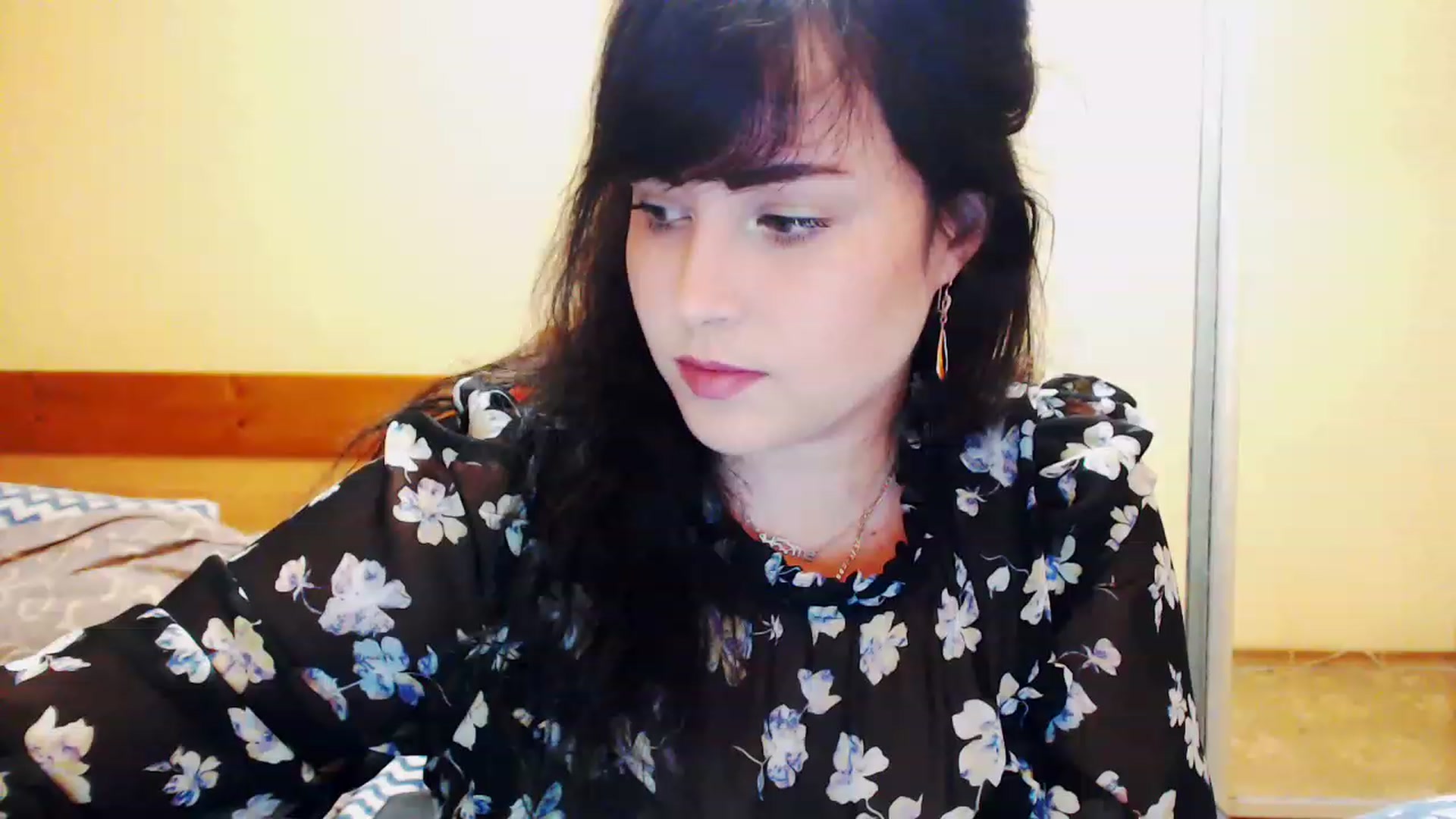 Gallery image thumbnail from CutitaAnn's myfreecams stream on, 06/14/2023, 21:08 image 1 of 20