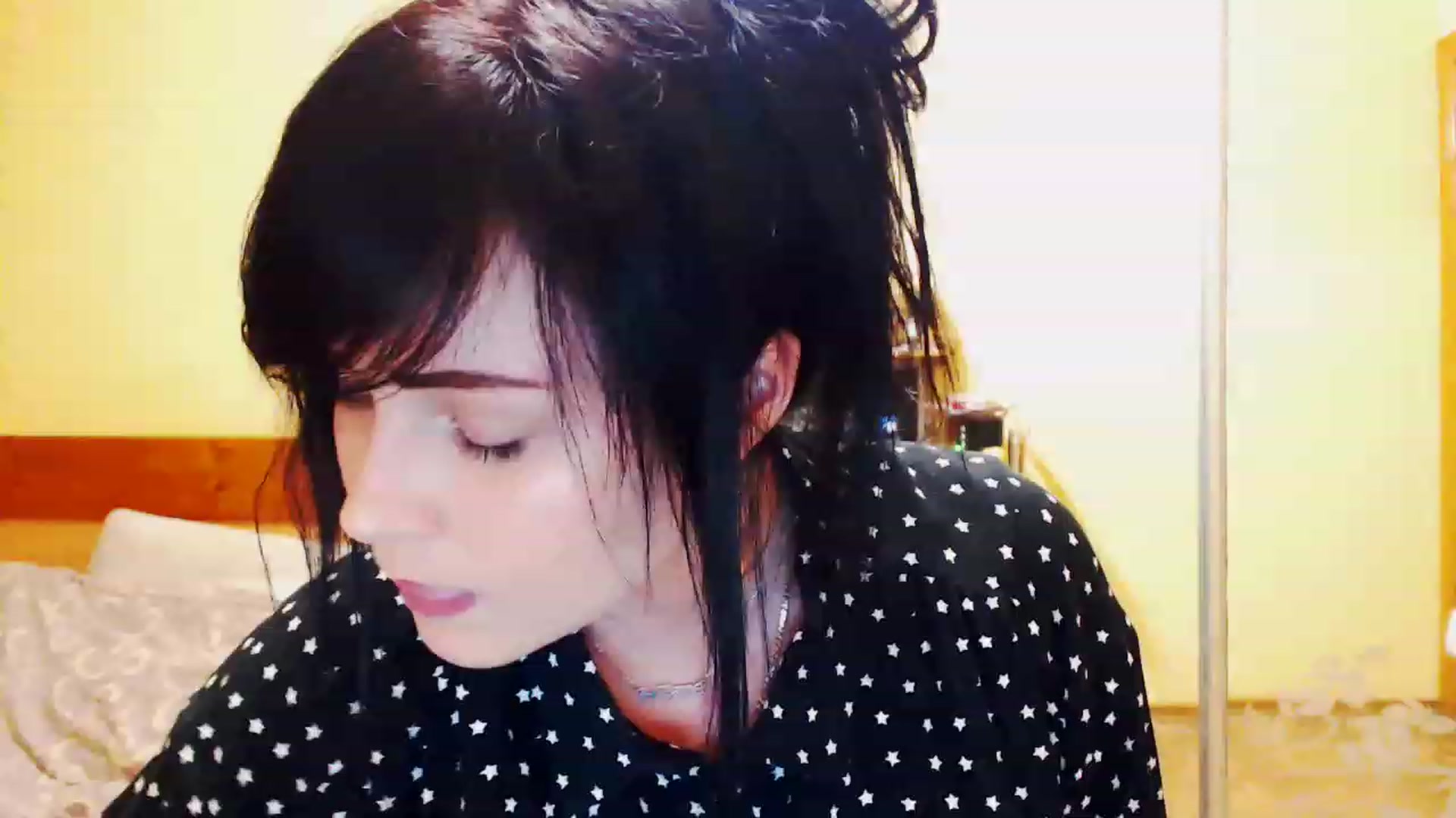 Gallery image thumbnail from CutitaAnn's myfreecams stream on, 06/19/2023, 22:01 image 16 of 20