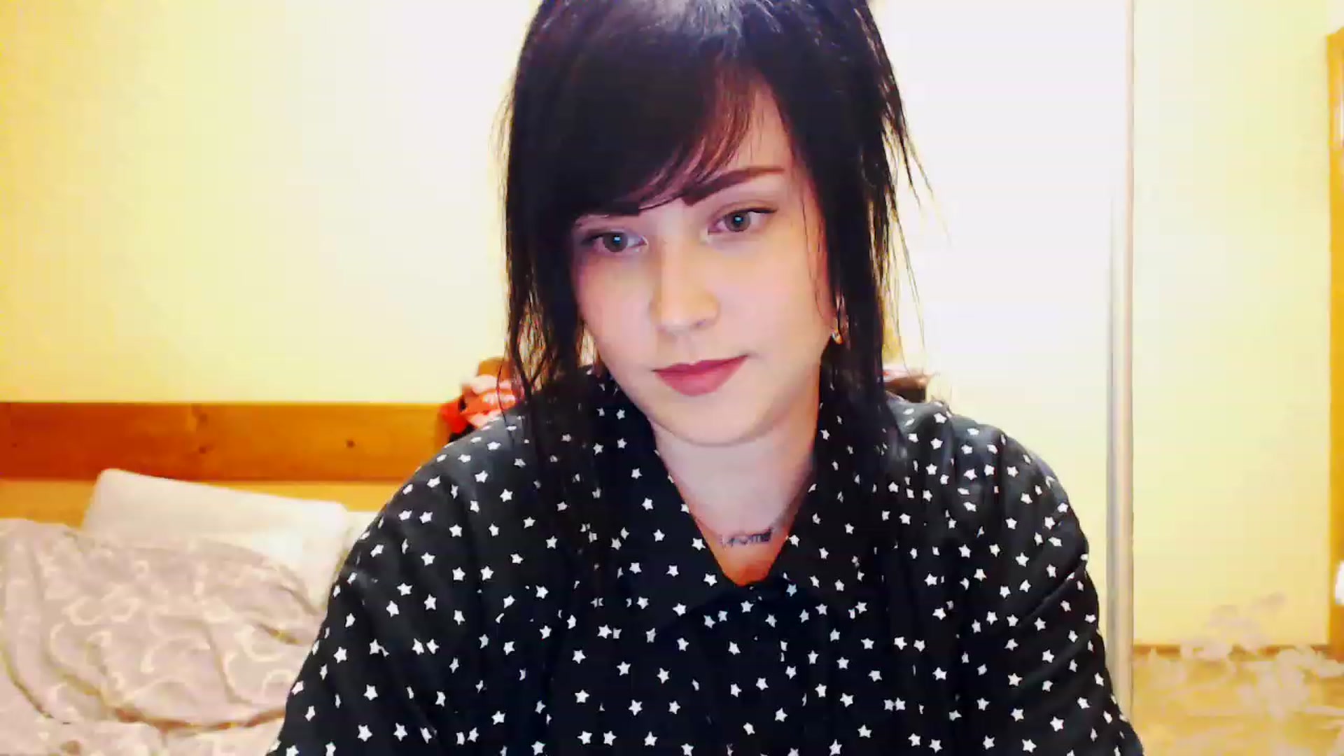 Gallery image thumbnail from CutitaAnn's myfreecams stream on, 06/19/2023, 22:01 image 2 of 20