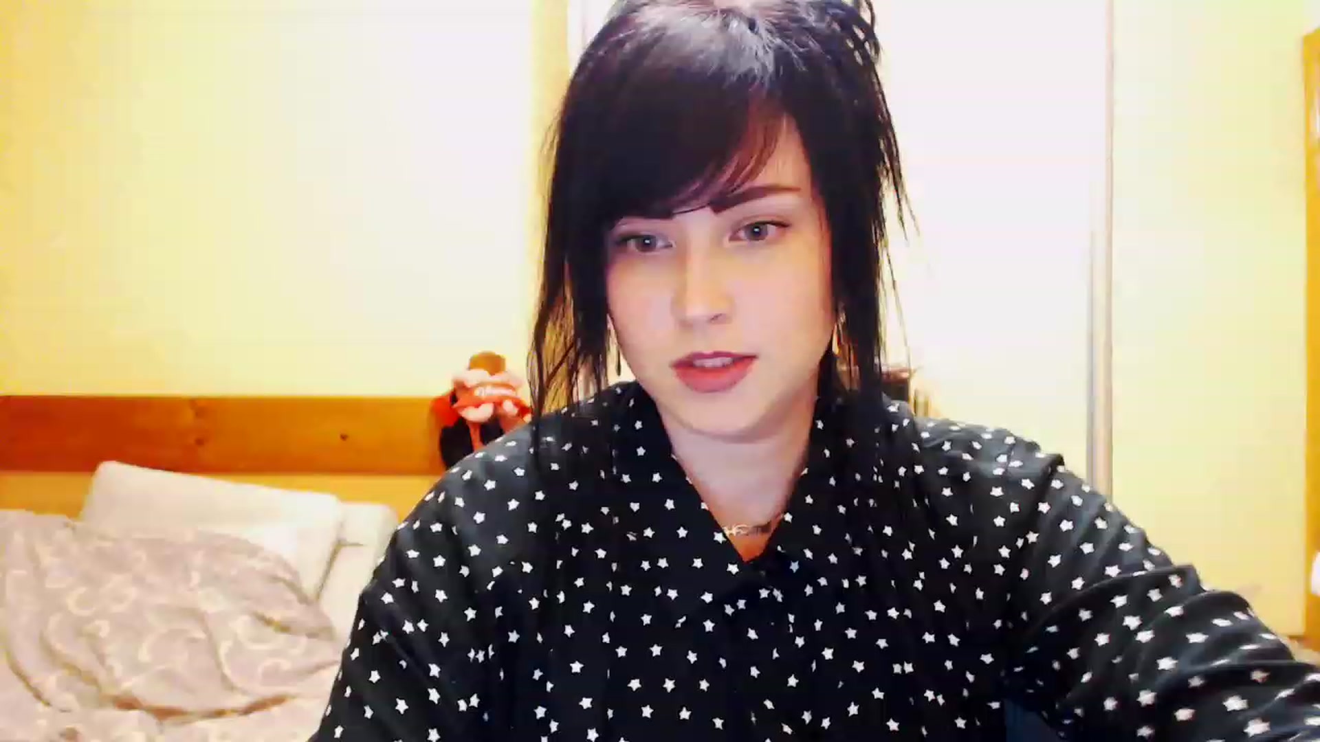 Gallery image thumbnail from CutitaAnn's myfreecams stream on, 06/19/2023, 22:01 image 4 of 20