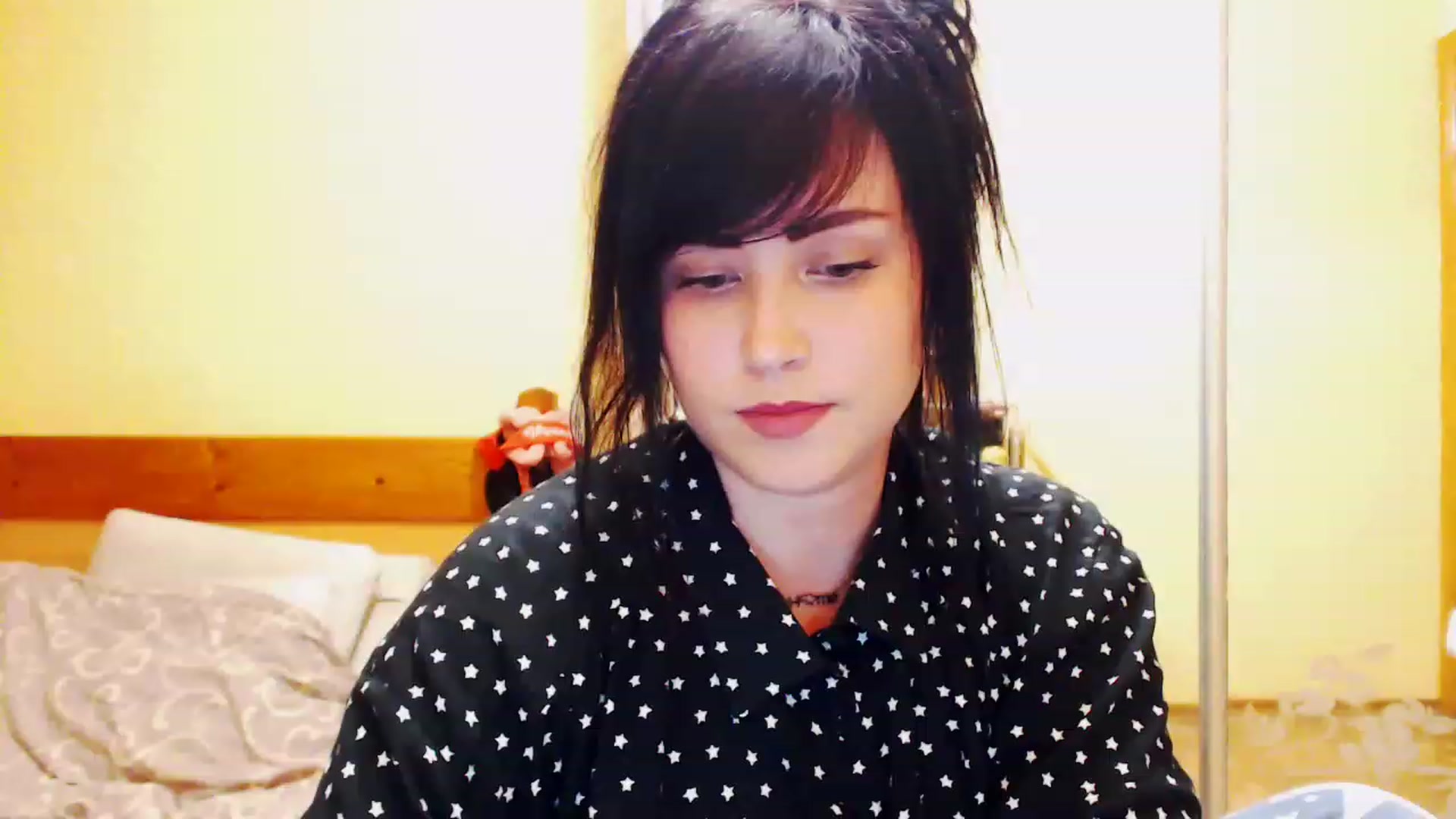 Gallery image thumbnail from CutitaAnn's myfreecams stream on, 06/19/2023, 22:01 image 5 of 20