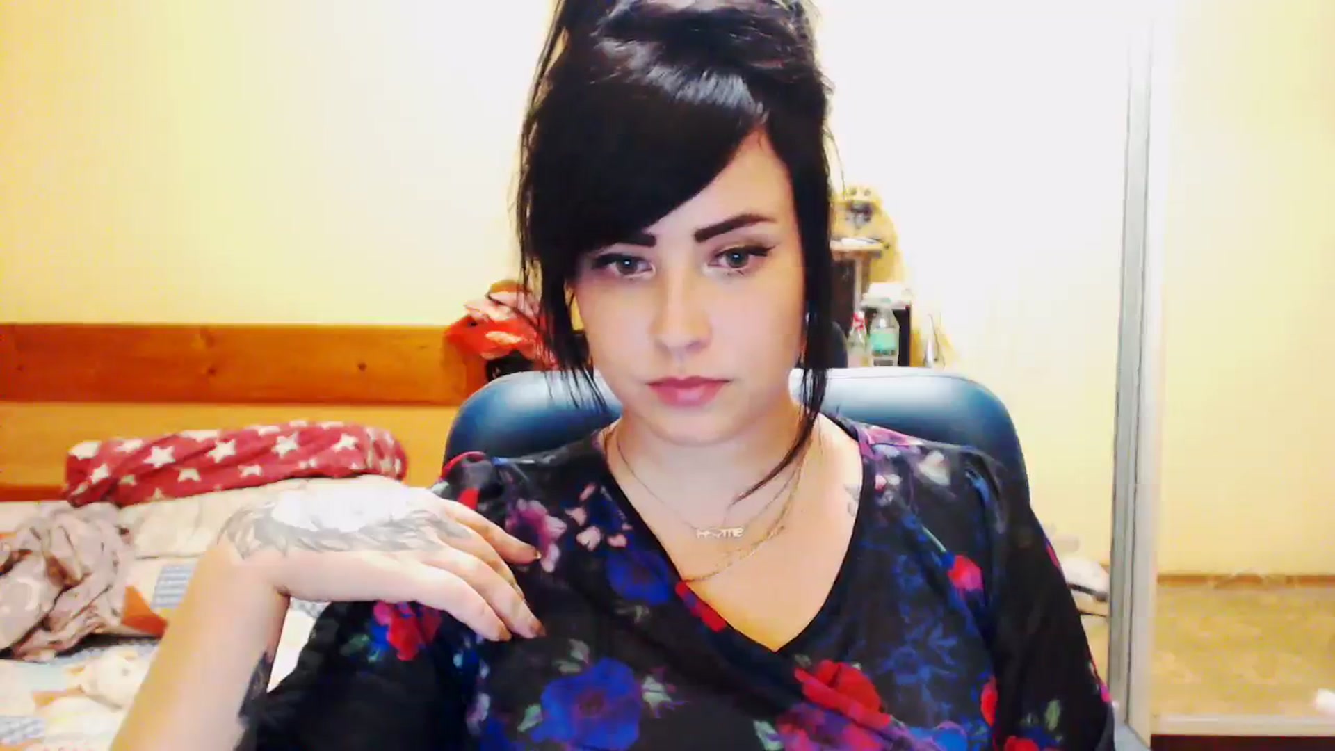 Gallery image thumbnail from CutitaAnn's myfreecams stream on, 08/06/2023, 21:31 image 15 of 20