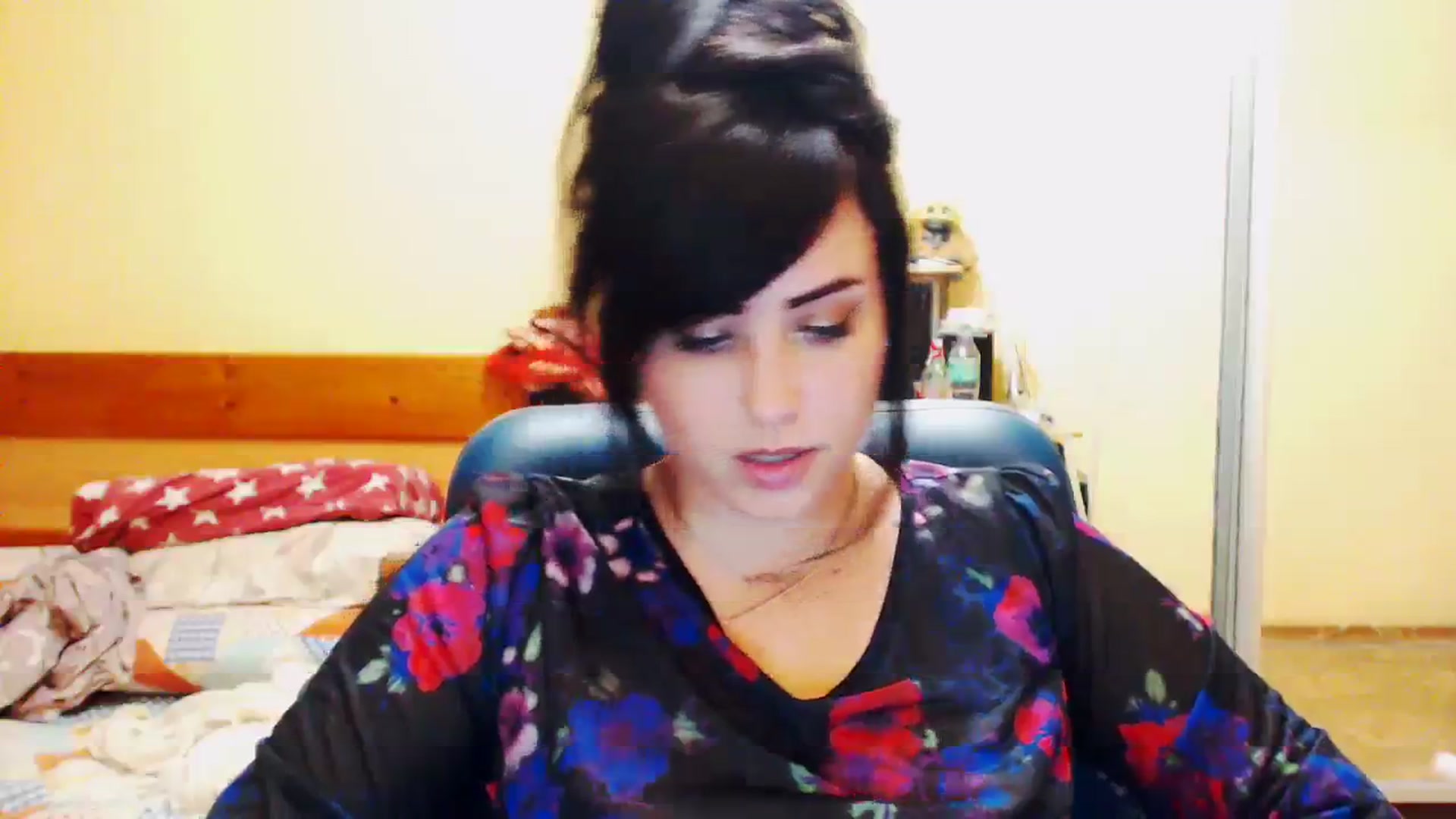 Gallery image thumbnail from CutitaAnn's myfreecams stream on, 08/06/2023, 21:31 image 6 of 20