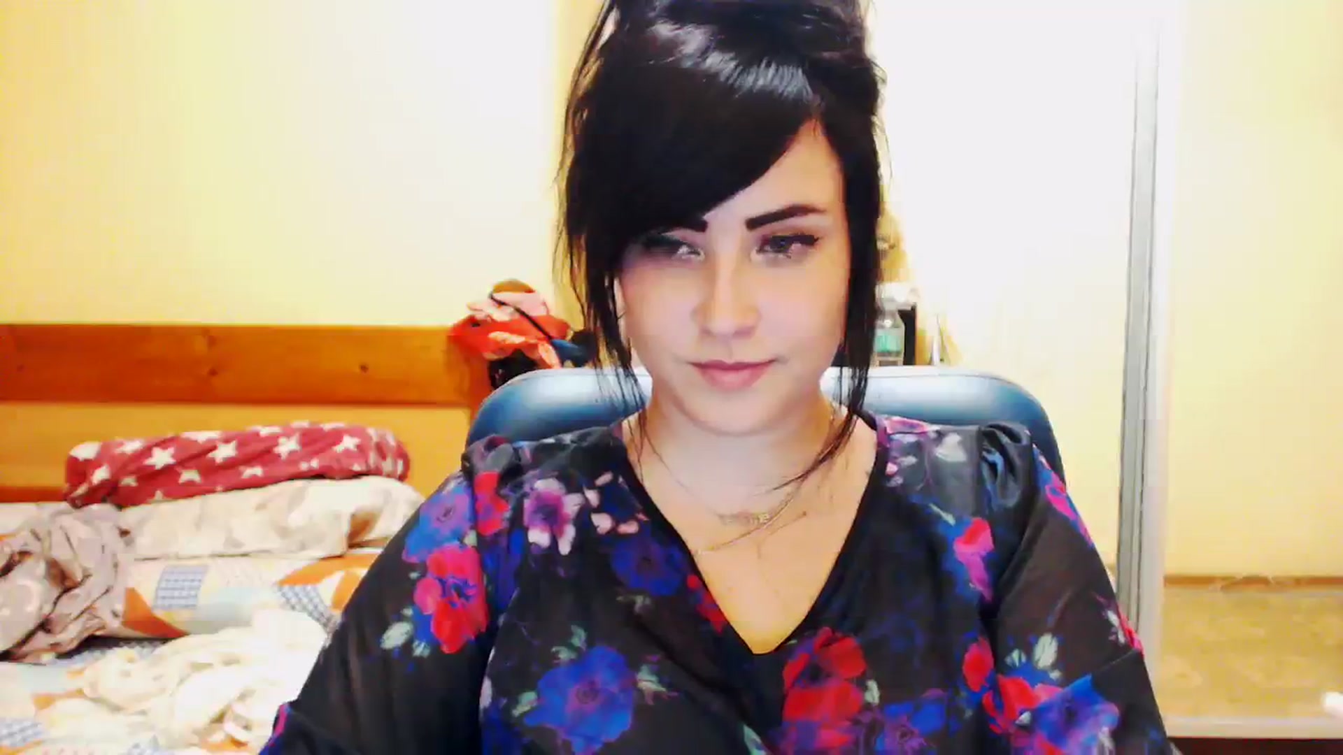 Gallery image thumbnail from CutitaAnn's myfreecams stream on, 08/06/2023, 21:31 image 2 of 20