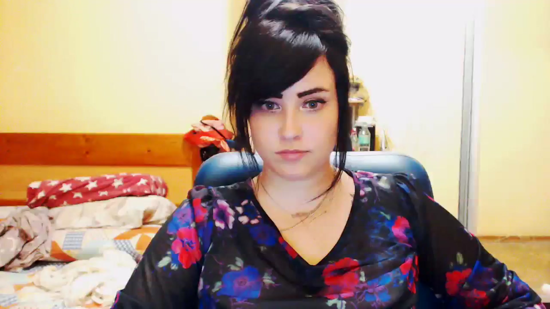 Gallery image thumbnail from CutitaAnn's myfreecams stream on, 08/06/2023, 21:31 image 3 of 20