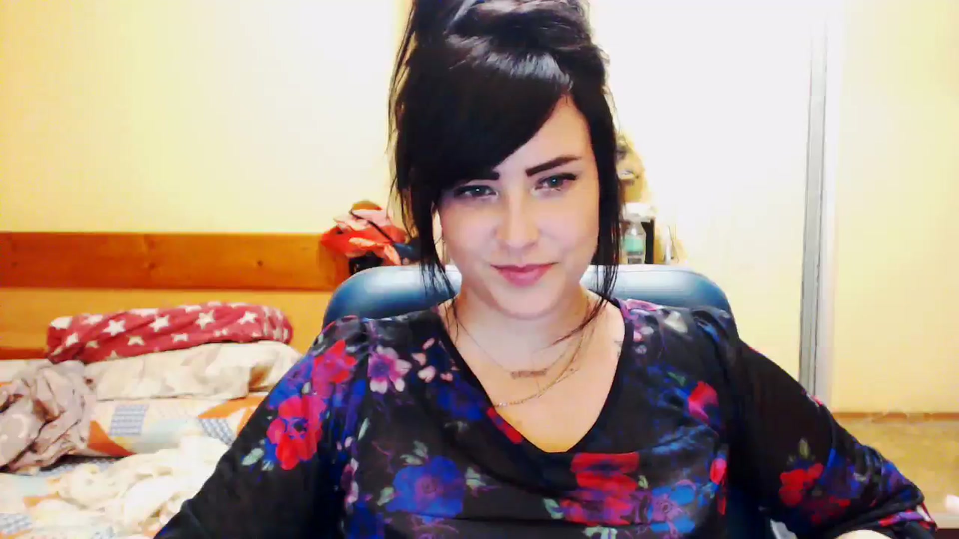 Gallery image thumbnail from CutitaAnn's myfreecams stream on, 08/06/2023, 21:31 image 17 of 20