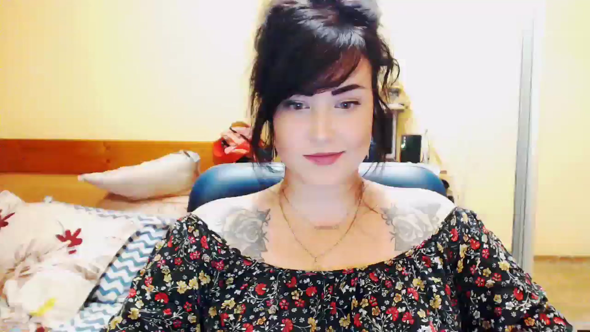 Gallery image thumbnail from CutitaAnn's myfreecams stream on, 08/13/2023, 22:06 image 12 of 20