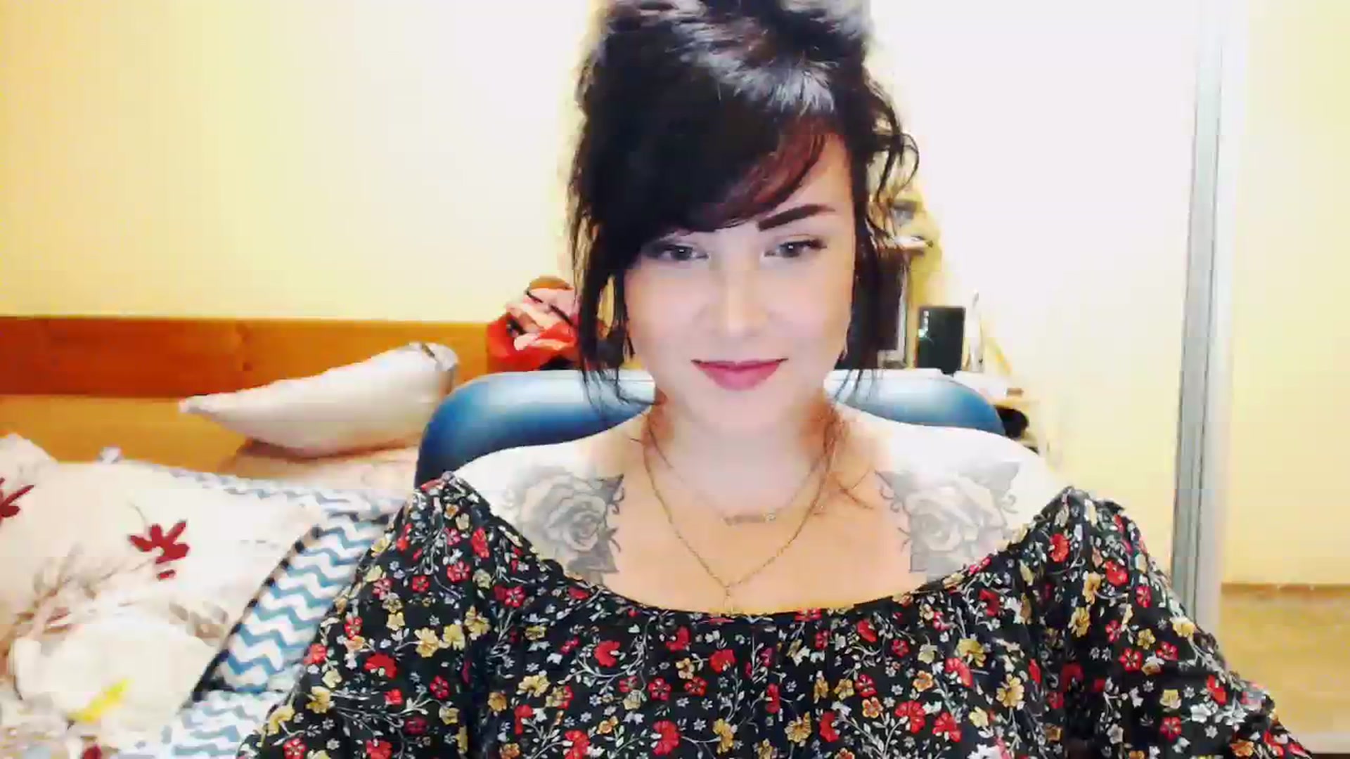 Gallery image thumbnail from CutitaAnn's myfreecams stream on, 08/13/2023, 22:06 image 17 of 20