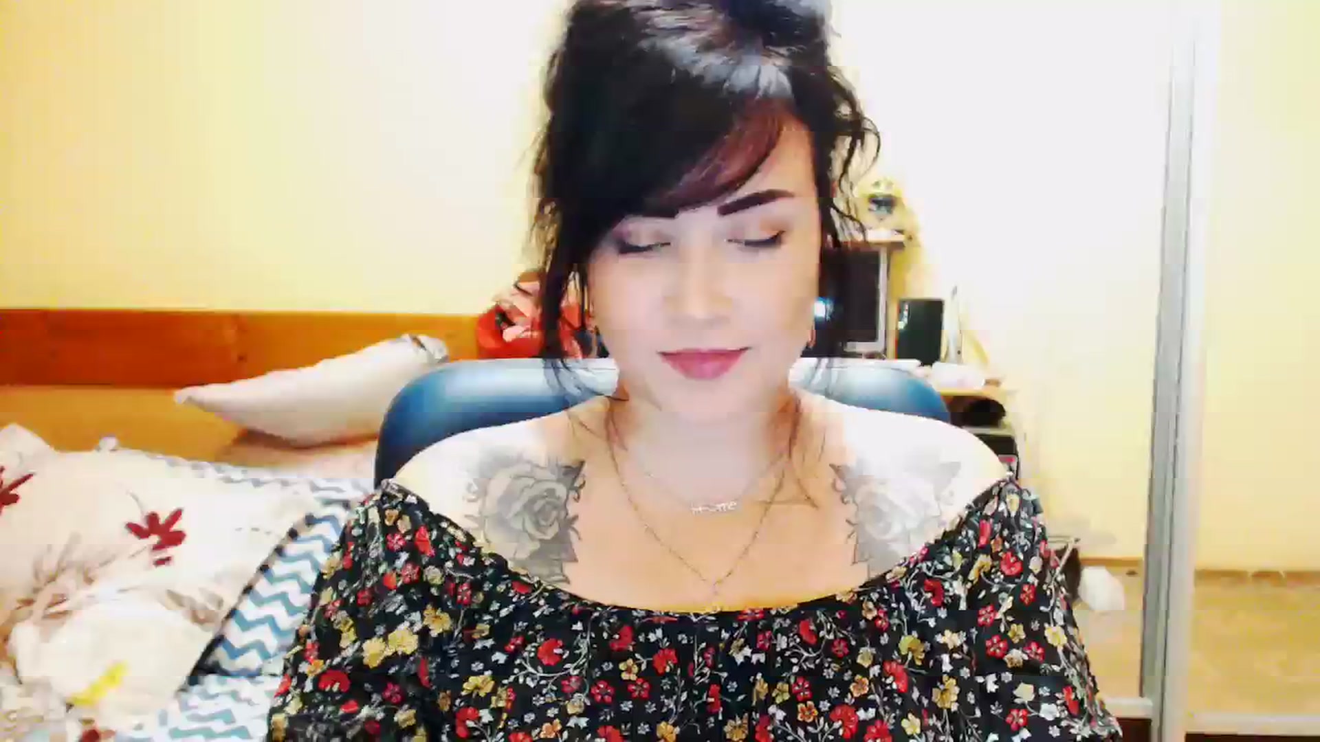 Gallery image thumbnail from CutitaAnn's myfreecams stream on, 08/13/2023, 22:34 image 18 of 20