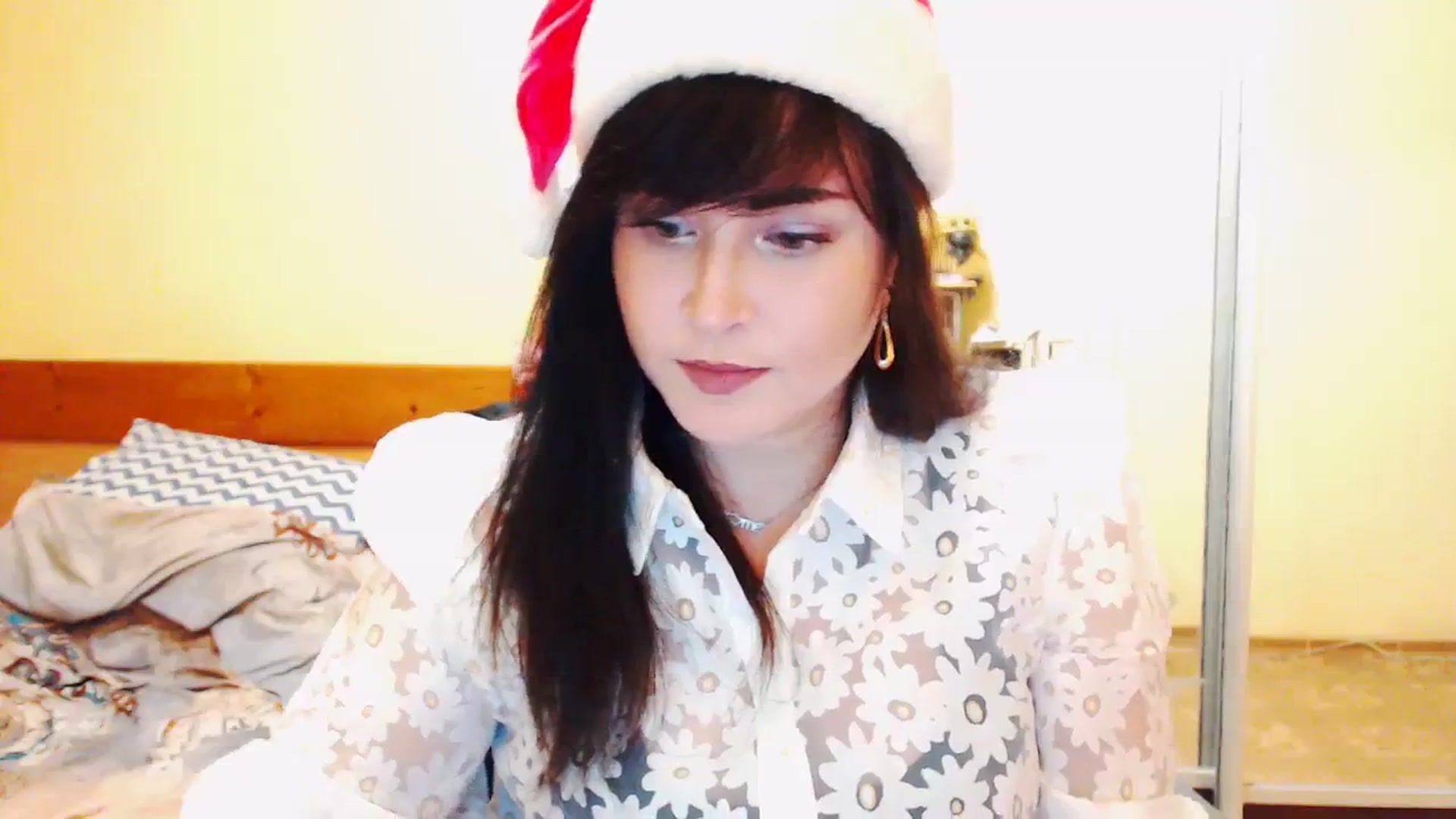 Gallery image thumbnail from CutitaAnn's myfreecams stream on, 12/24/2023, 22:10 image 19 of 20