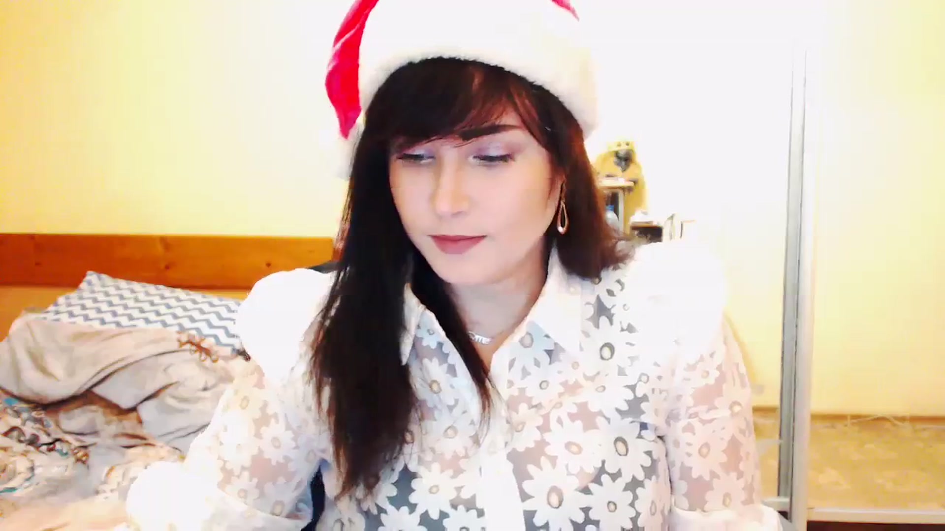 Gallery image thumbnail from CutitaAnn's myfreecams stream on, 12/24/2023, 22:10 image 10 of 20
