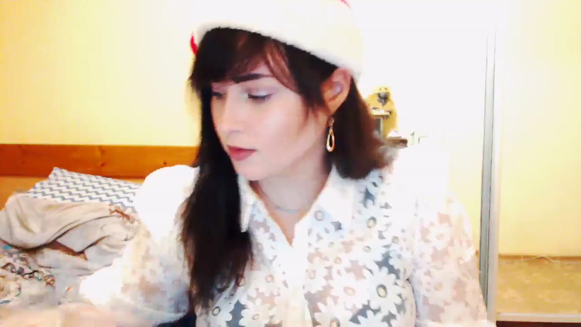 Gallery image thumbnail from CutitaAnn's myfreecams stream on, 12/24/2023, 22:39 image 18 of 20