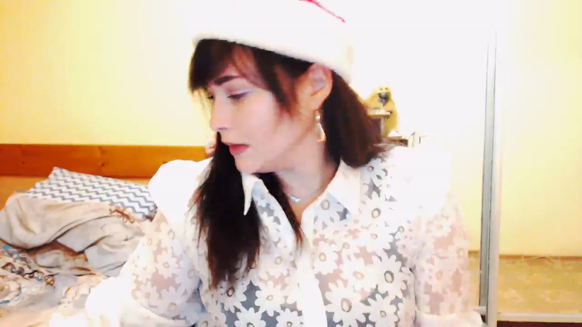 Gallery image thumbnail from CutitaAnn's myfreecams stream on, 12/24/2023, 22:39 image 7 of 20