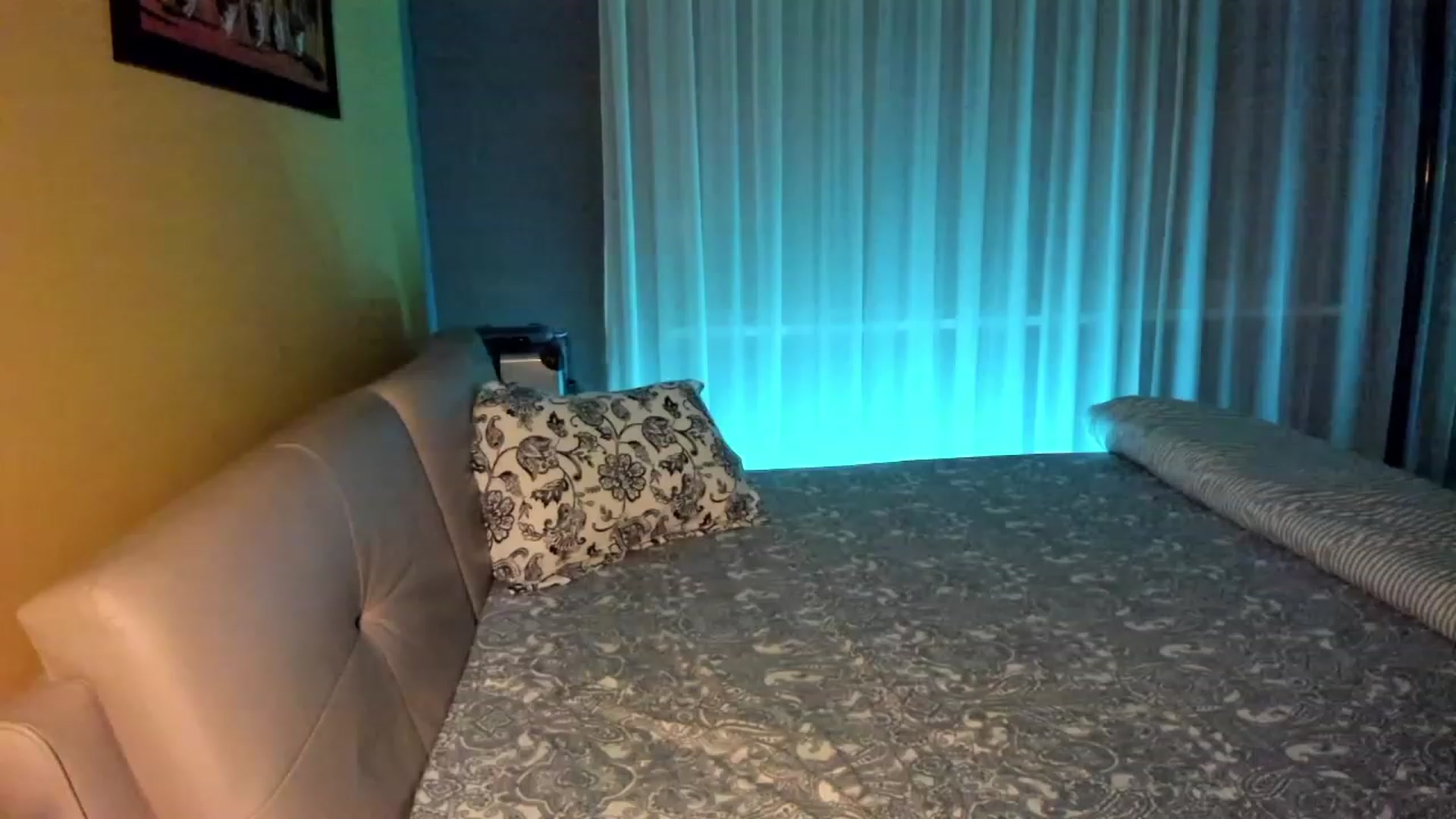 Gallery image thumbnail from CyberEva's myfreecams stream on, 12/19/2022, 12:04 image 1 of 20