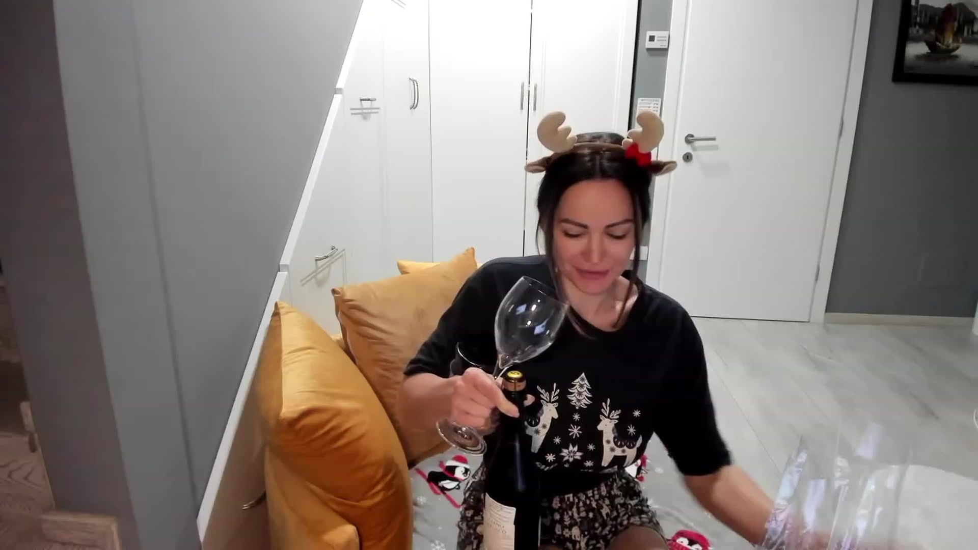Gallery image thumbnail from CyberEva's myfreecams stream on, 12/23/2022, 22:04 image 18 of 20