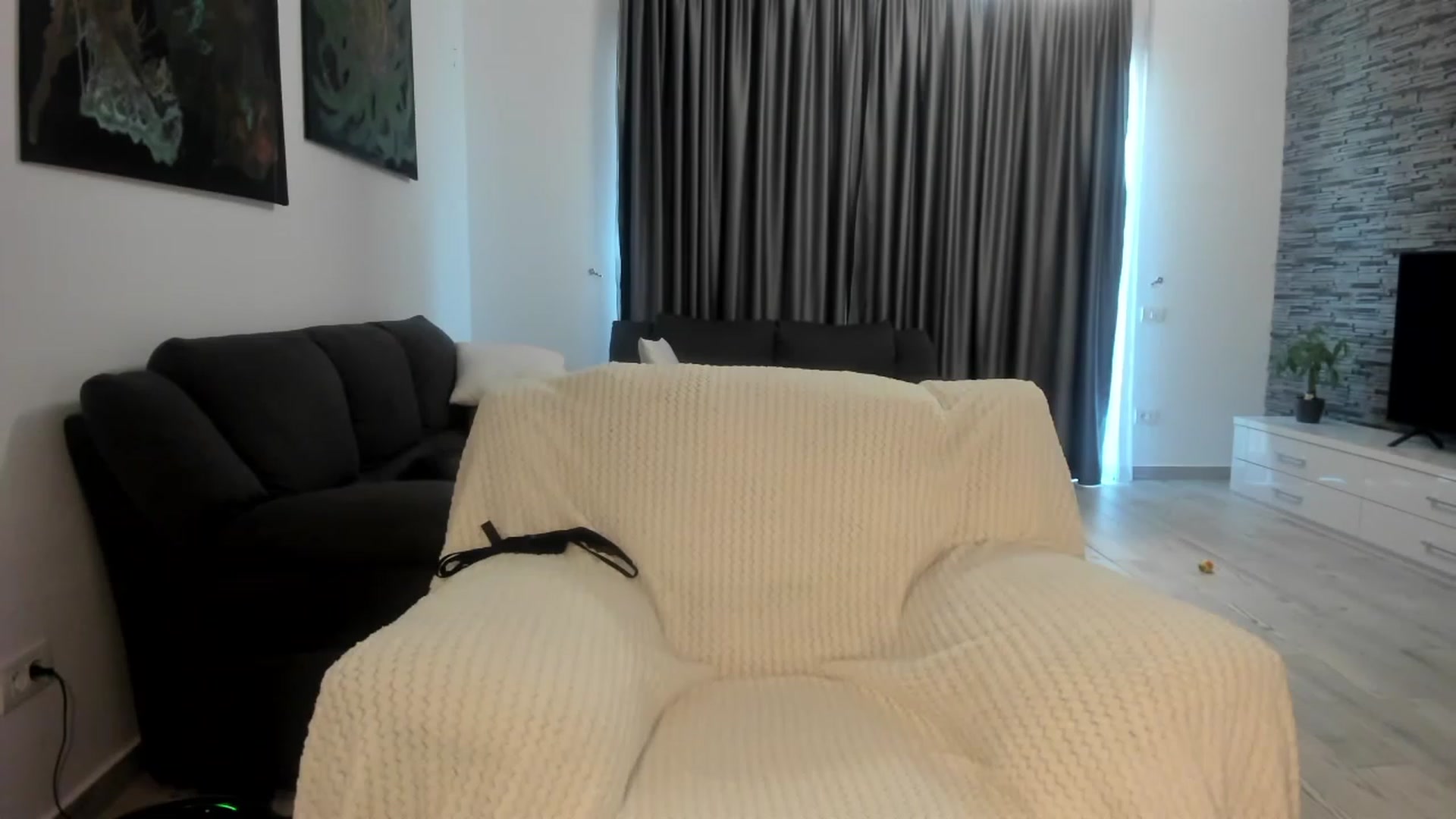Gallery image thumbnail from CyberEvy's myfreecams stream on, 03/13/2023, 11:50 image 17 of 20