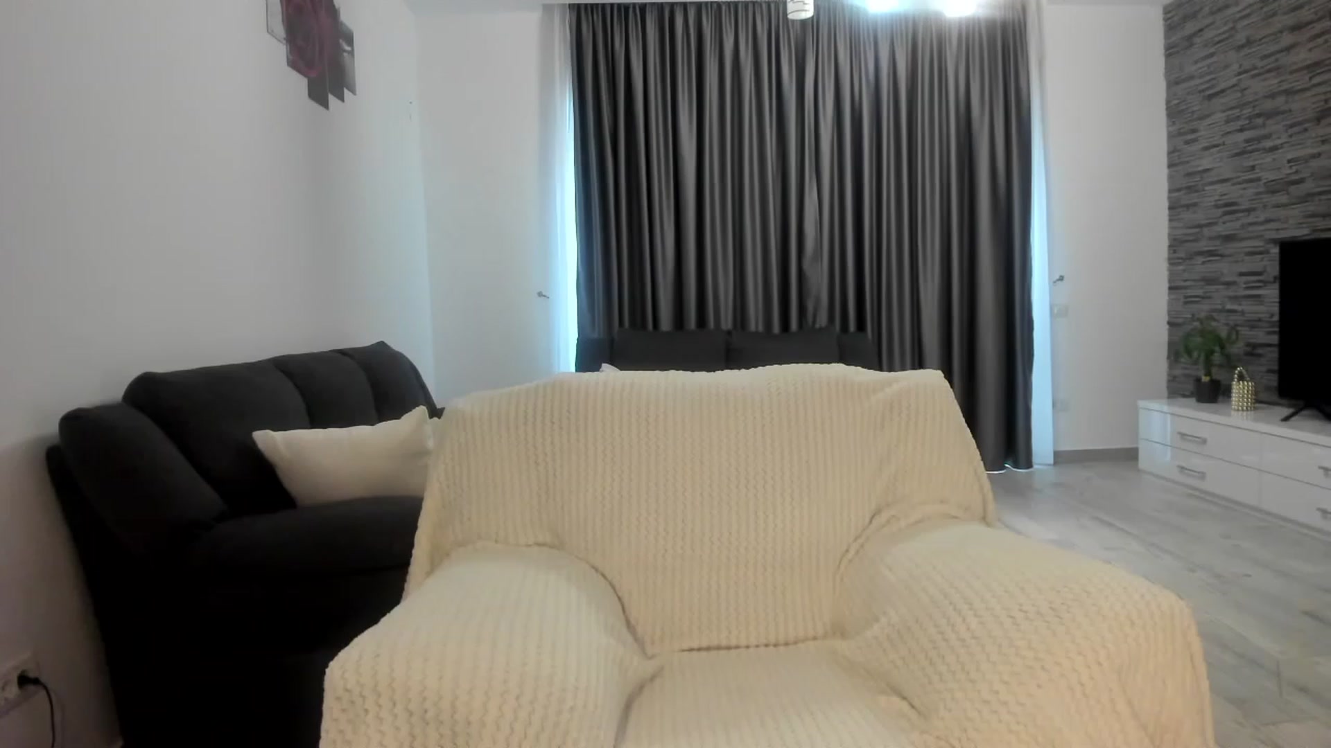 Gallery image thumbnail from CyberEvy's myfreecams stream on, 03/16/2023, 12:15 image 17 of 20