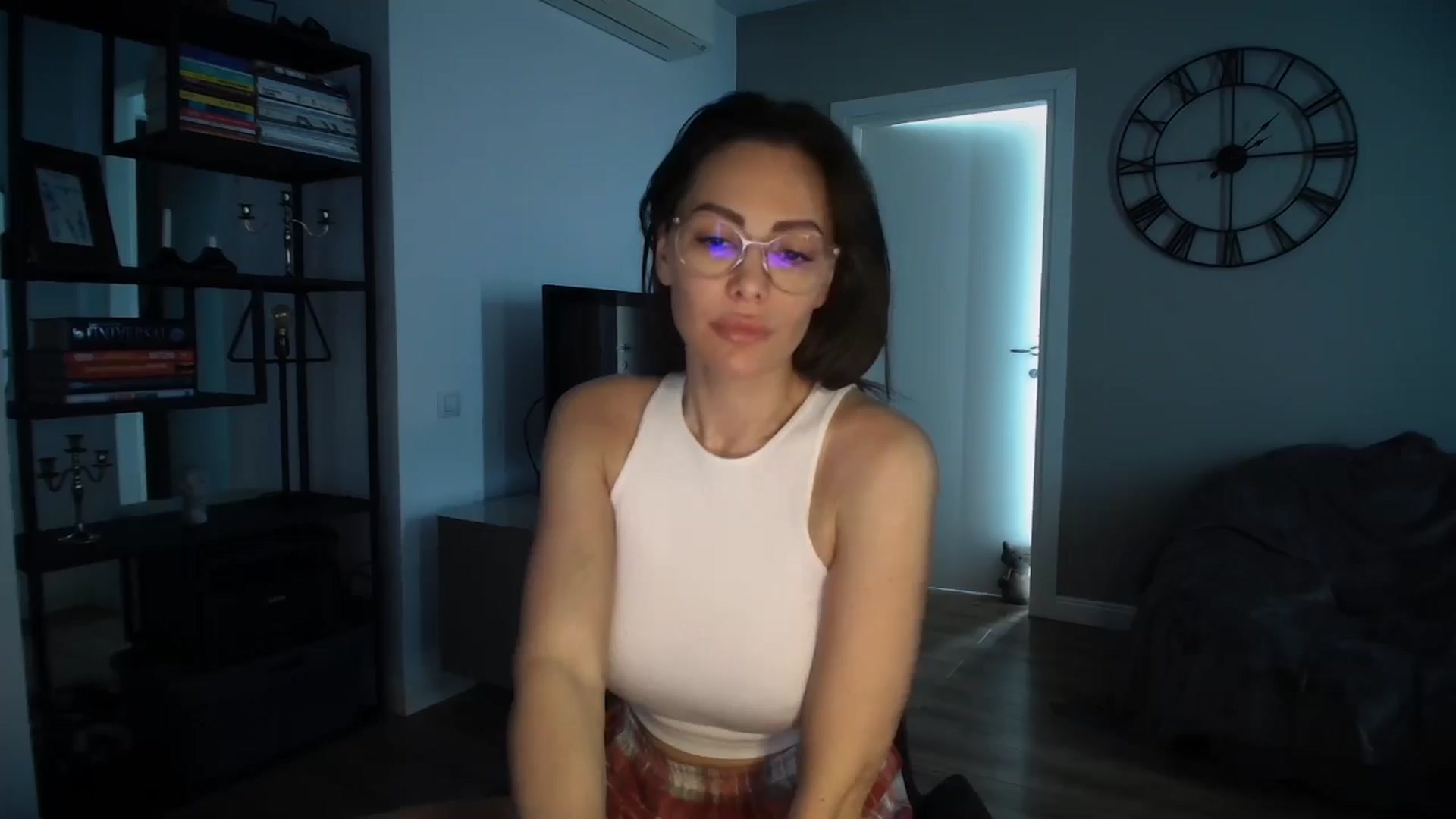 Gallery image thumbnail from CyberLuv's myfreecams stream on, 05/14/2024, 11:13 image 17 of 20