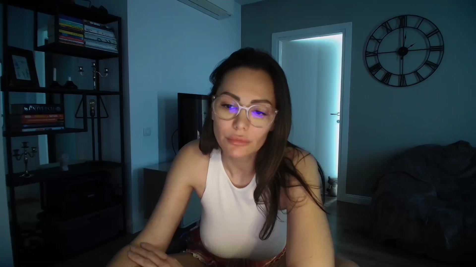 Gallery image thumbnail from CyberLuv's myfreecams stream on, 05/14/2024, 11:13 image 12 of 20