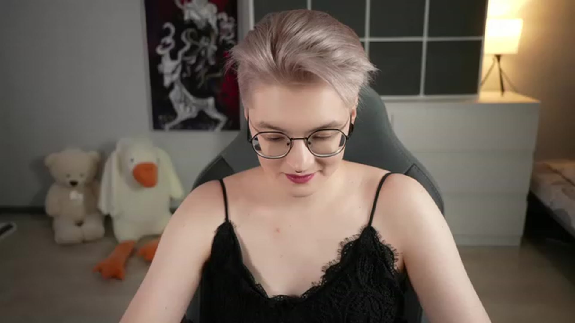 Gallery image thumbnail from CyberSamuri's myfreecams stream on, 12/07/2022, 20:07 image 1 of 20