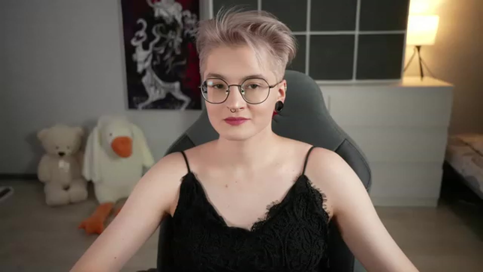 Gallery image thumbnail from CyberSamuri's myfreecams stream on, 12/07/2022, 20:07 image 11 of 20