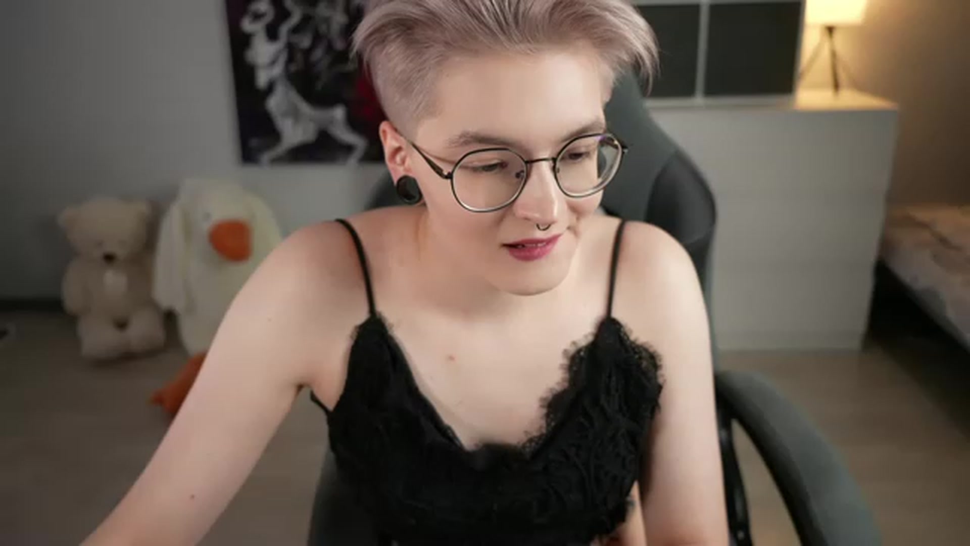 Gallery image thumbnail from CyberSamuri's myfreecams stream on, 12/07/2022, 20:07 image 15 of 20