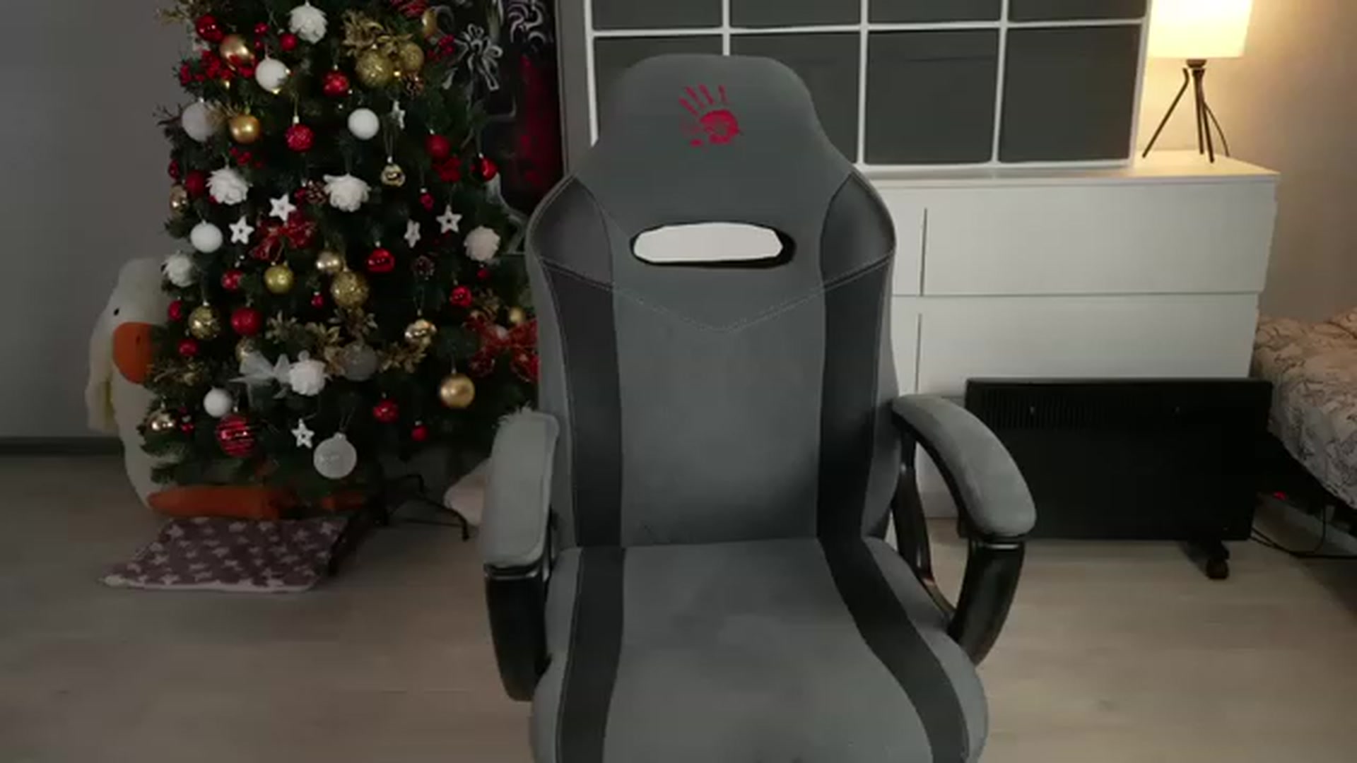Gallery image thumbnail from CyberSamuri's myfreecams stream on, 12/24/2022, 22:57 image 13 of 20