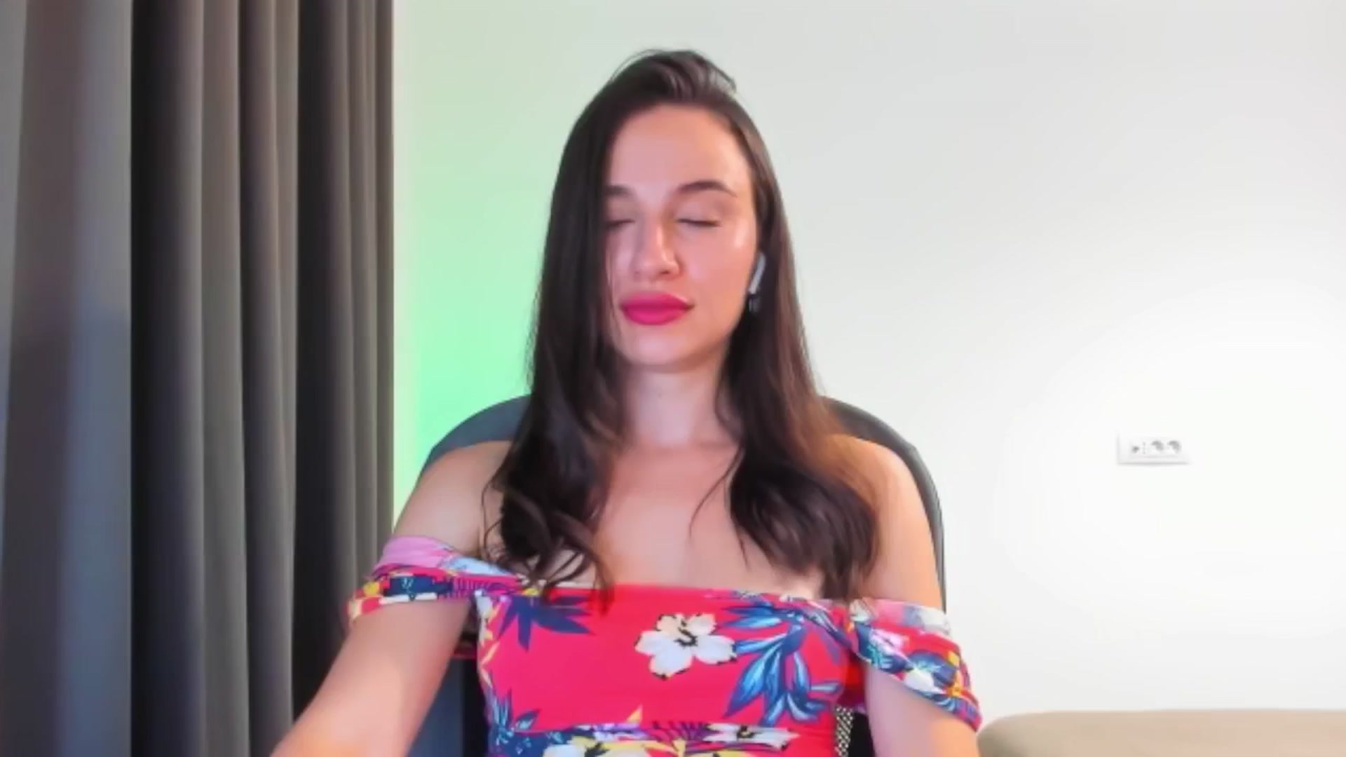 Gallery image thumbnail from Cyber_Geisha's myfreecams stream on, 07/14/2024, 18:59 image 17 of 20