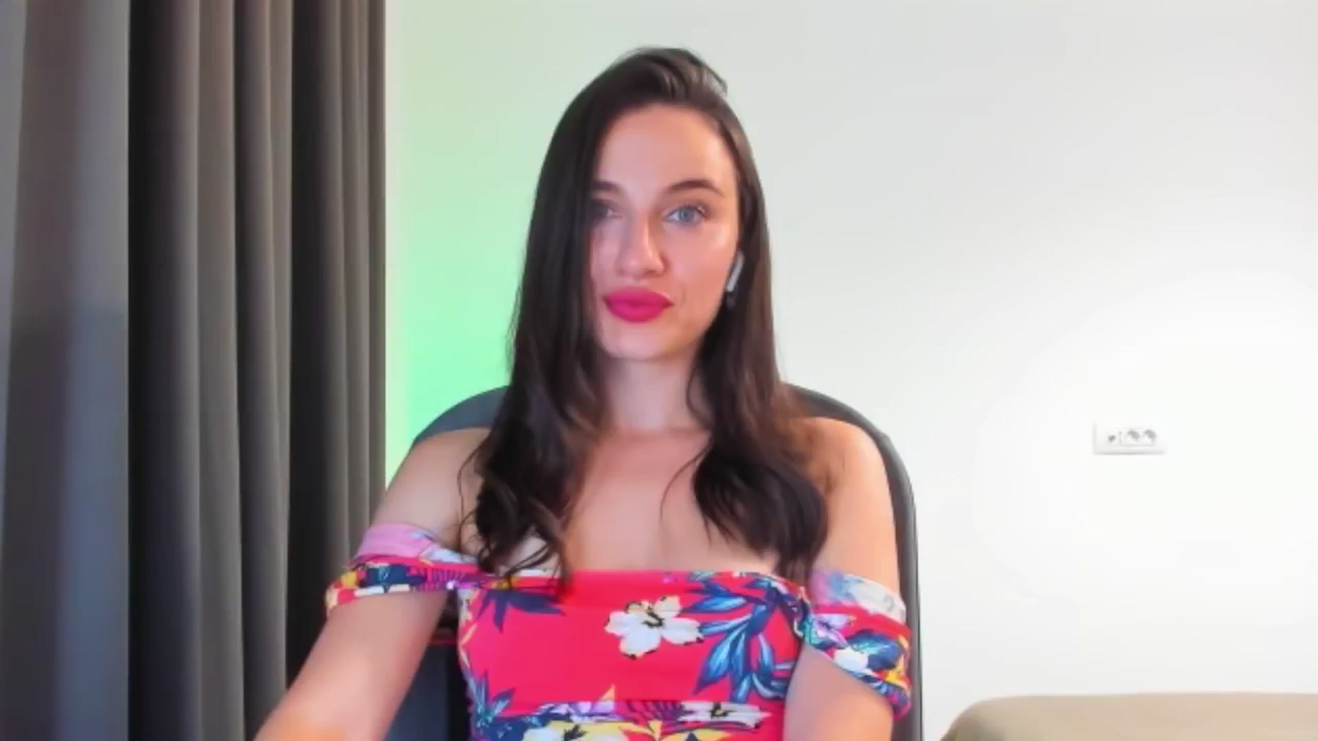 Gallery image thumbnail from Cyber_Geisha's myfreecams stream on, 07/14/2024, 18:59 image 15 of 20