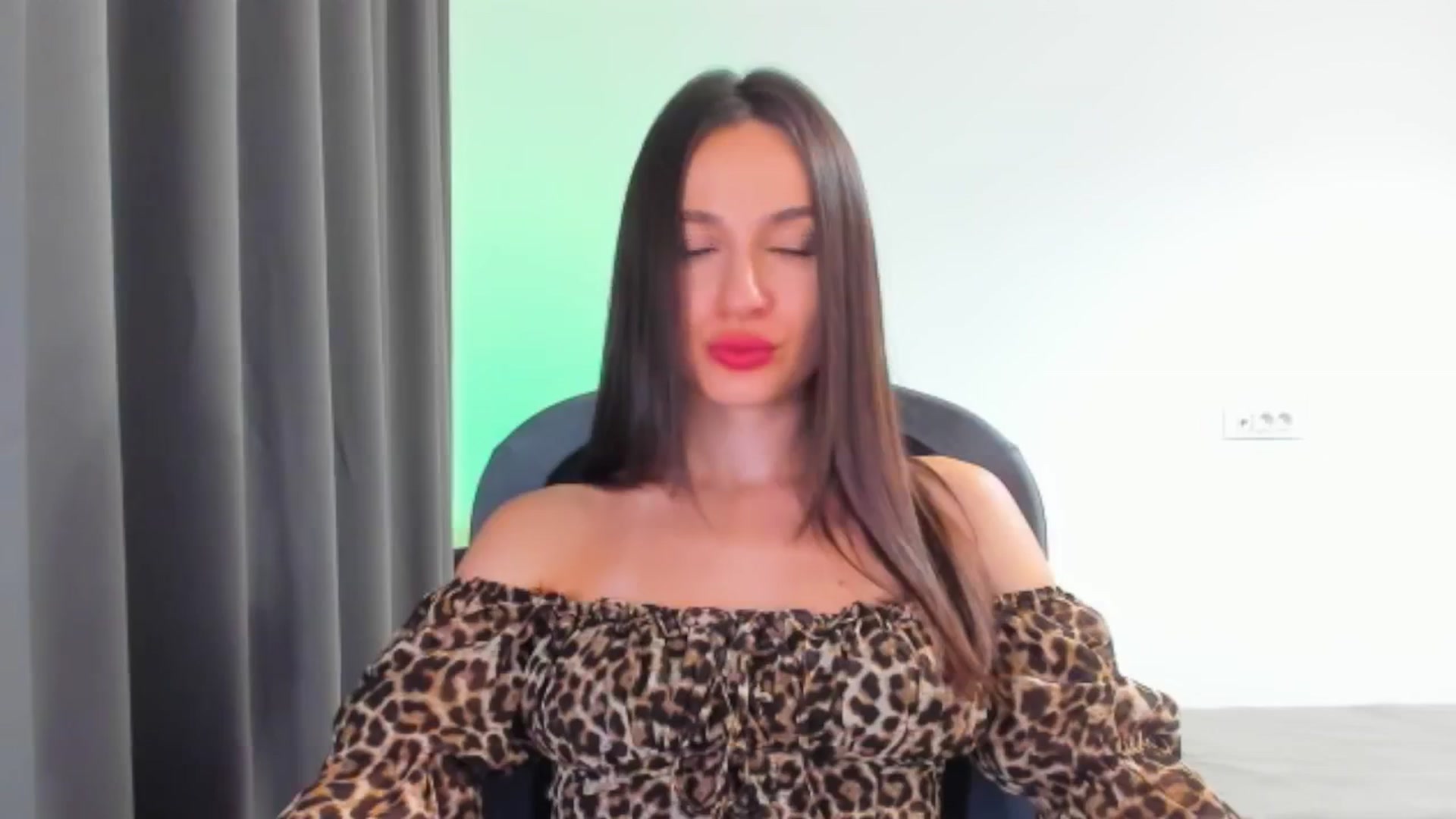 Gallery image thumbnail from Cyber_Geisha's myfreecams stream on, 07/24/2024, 19:19 image 16 of 20
