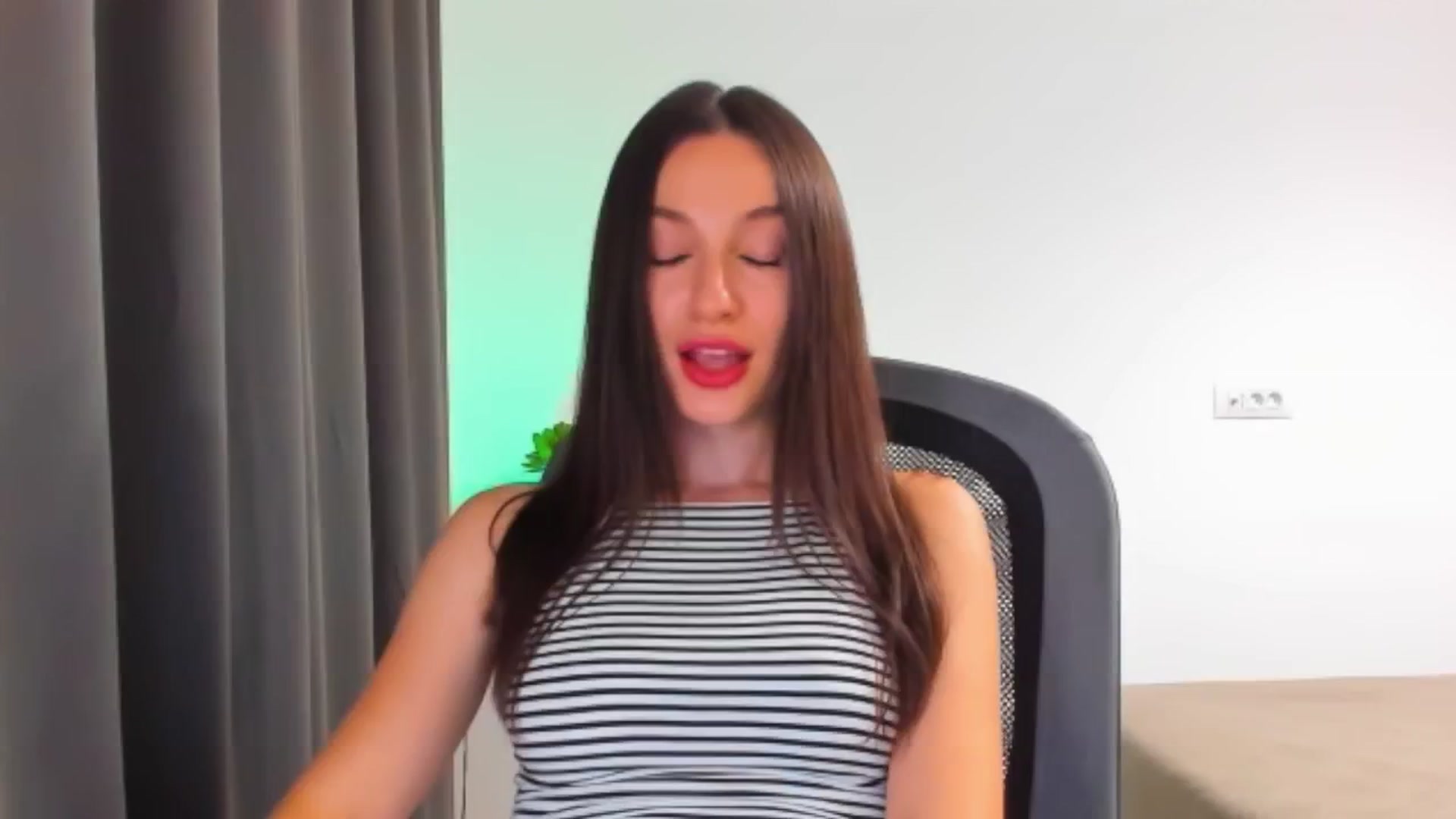 Gallery image thumbnail from Cyber_Geisha's myfreecams stream on, 07/26/2024, 21:08 image 3 of 20