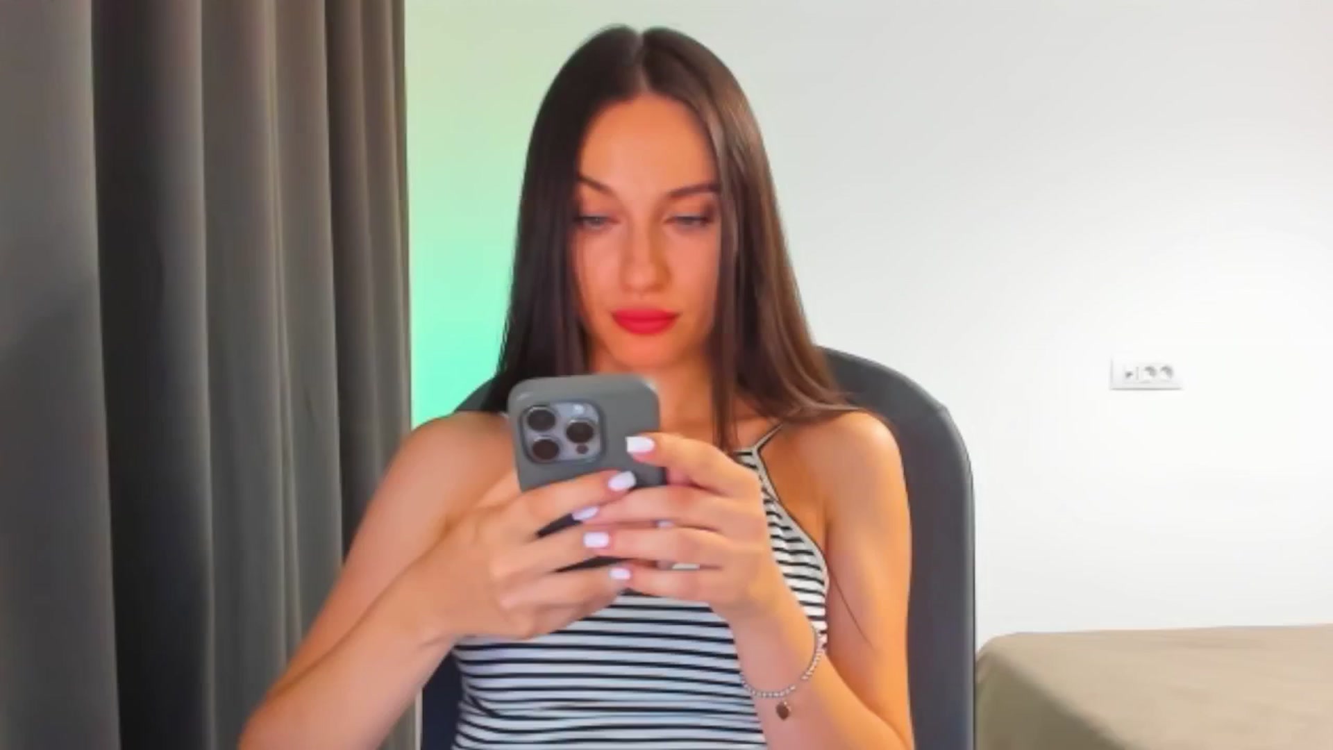 Gallery image thumbnail from Cyber_Geisha's myfreecams stream on, 07/26/2024, 21:08 image 15 of 20