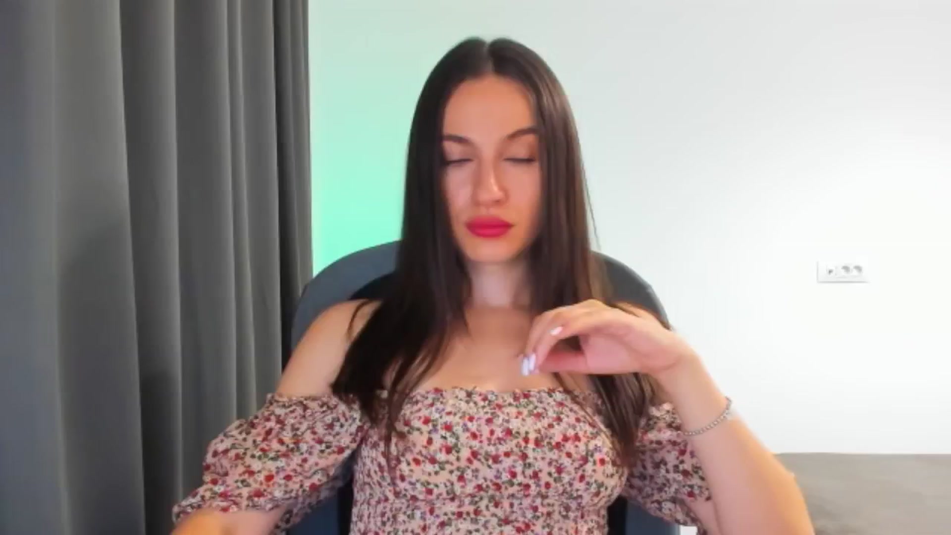 Gallery image thumbnail from Cyber_Geisha's myfreecams stream on, 07/27/2024, 20:34 image 13 of 20
