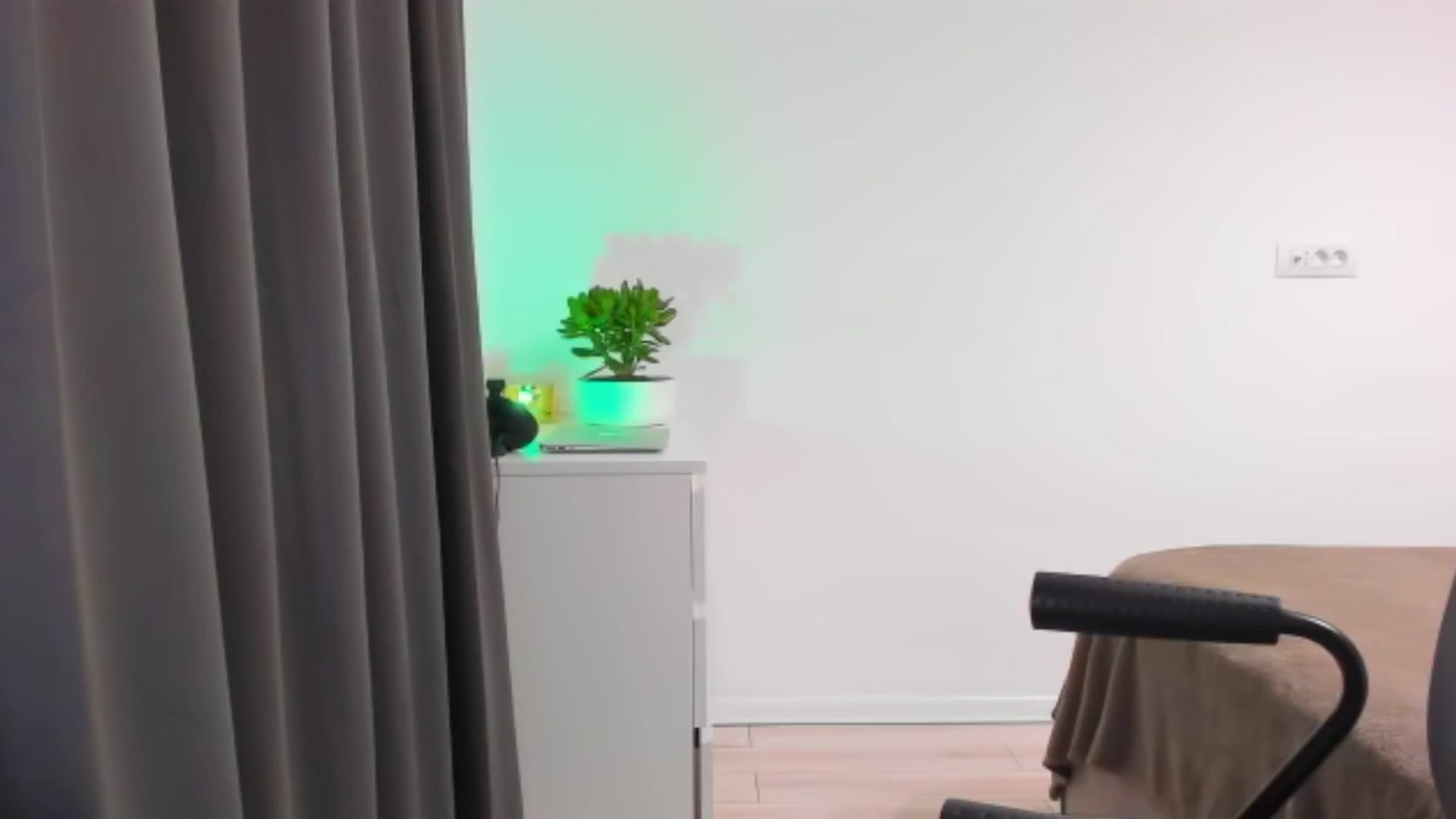 Gallery image thumbnail from Cyber_Geisha's myfreecams stream on, 07/27/2024, 20:34 image 10 of 20