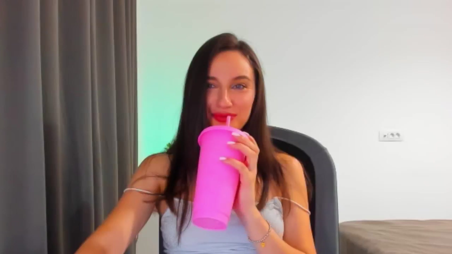 Gallery image thumbnail from Cyber_Geisha's myfreecams stream on, 08/04/2024, 21:06 image 18 of 20