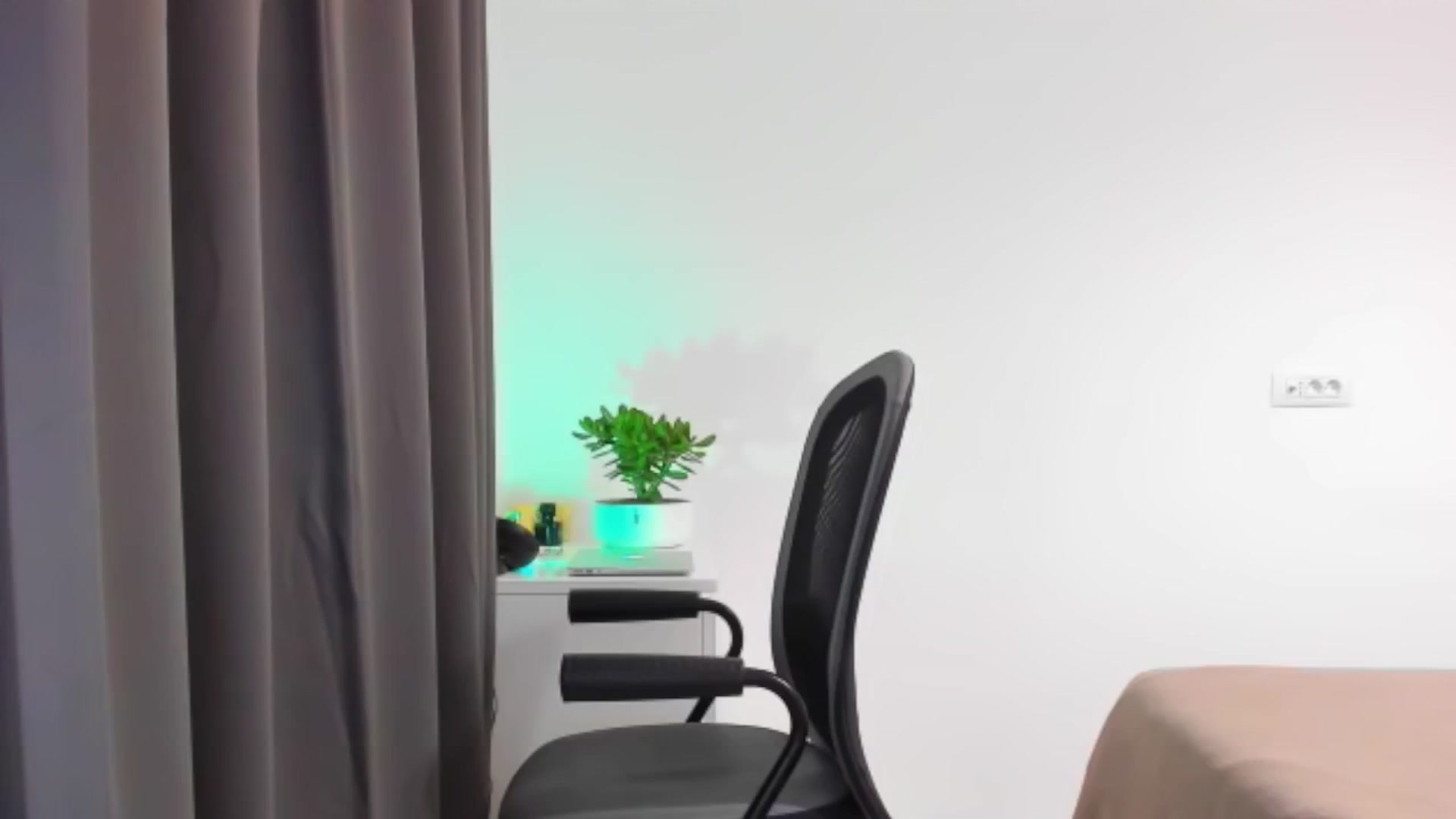 Gallery image thumbnail from Cyber_Geisha's myfreecams stream on, 08/06/2024, 18:03 image 20 of 20