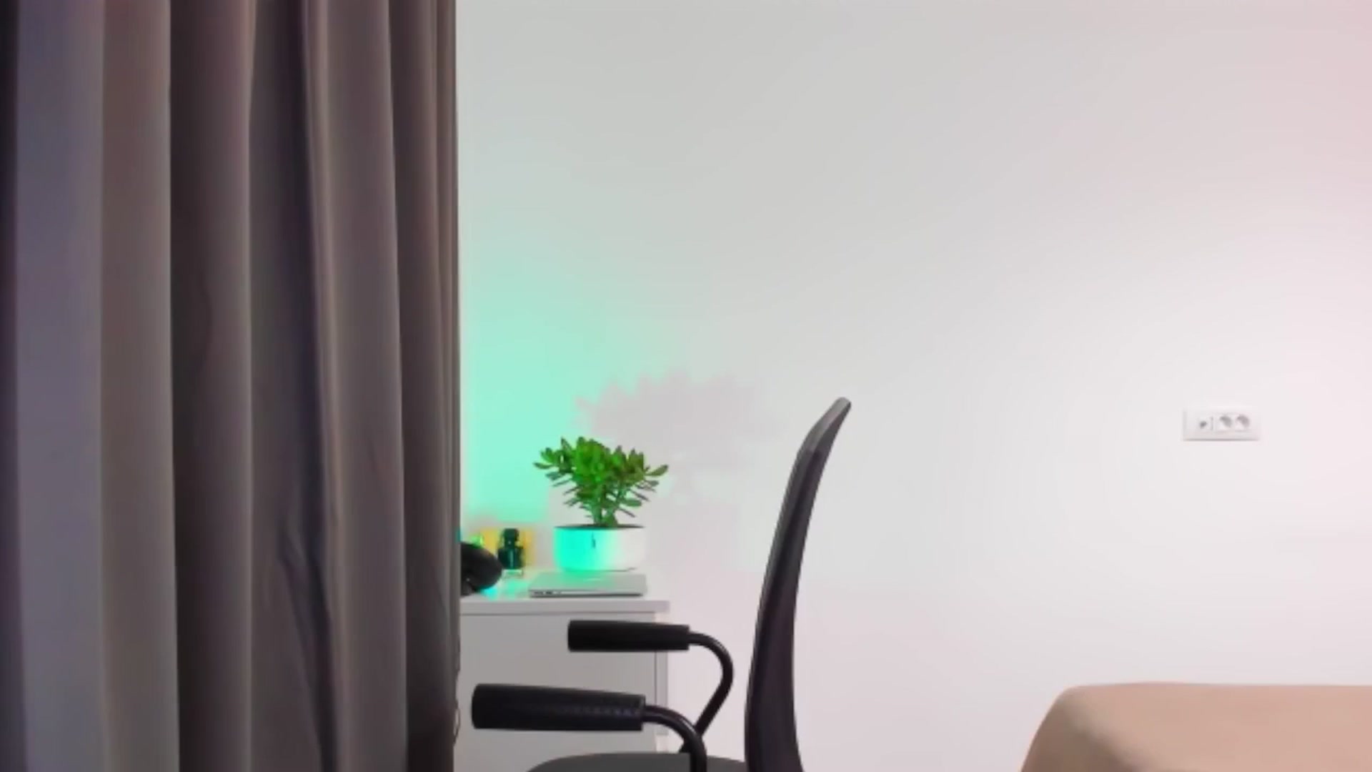 Gallery image thumbnail from Cyber_Geisha's myfreecams stream on, 08/06/2024, 18:03 image 7 of 20