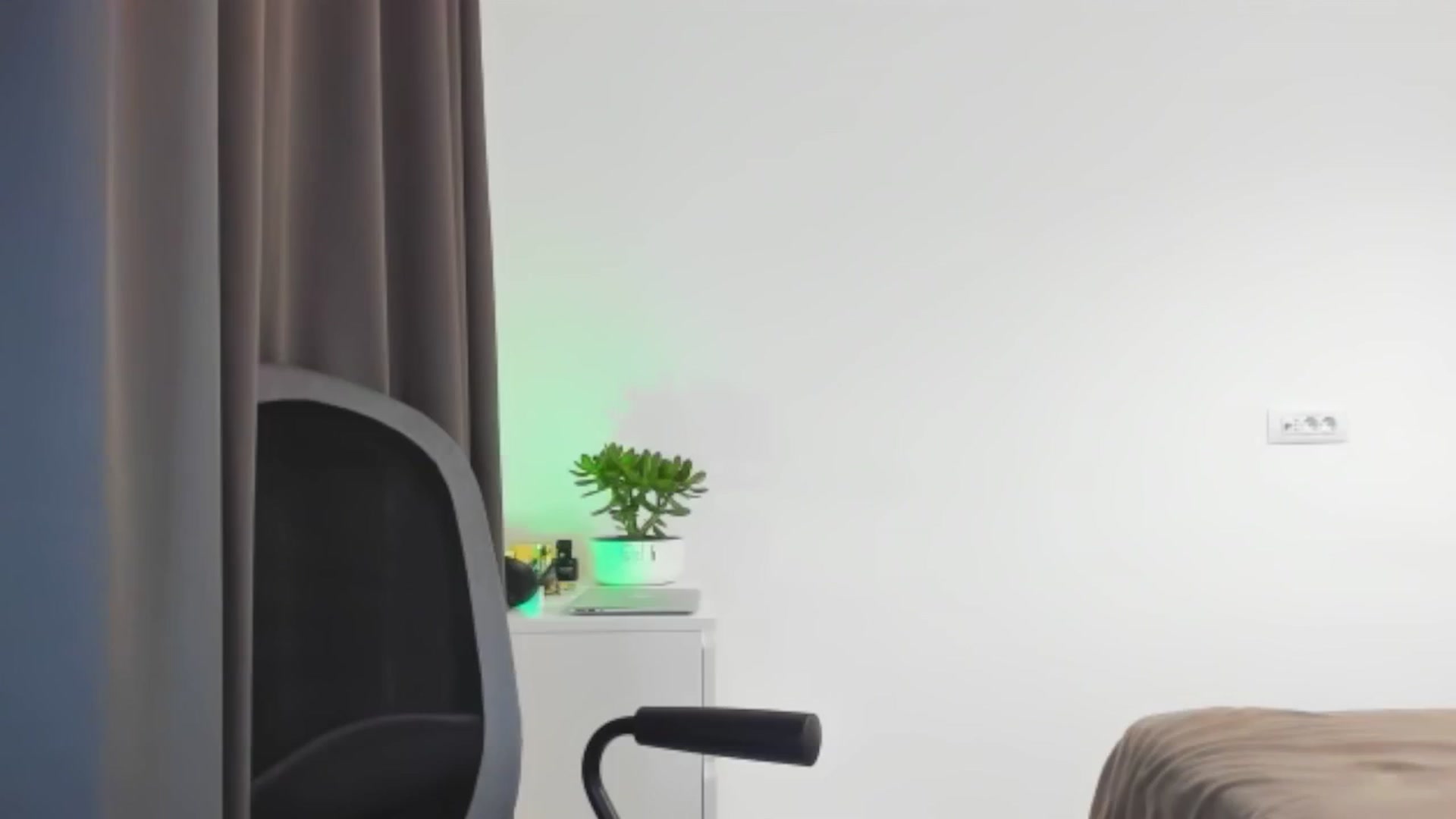 Gallery image thumbnail from Cyber_Geisha's myfreecams stream on, 08/12/2024, 20:06 image 12 of 20